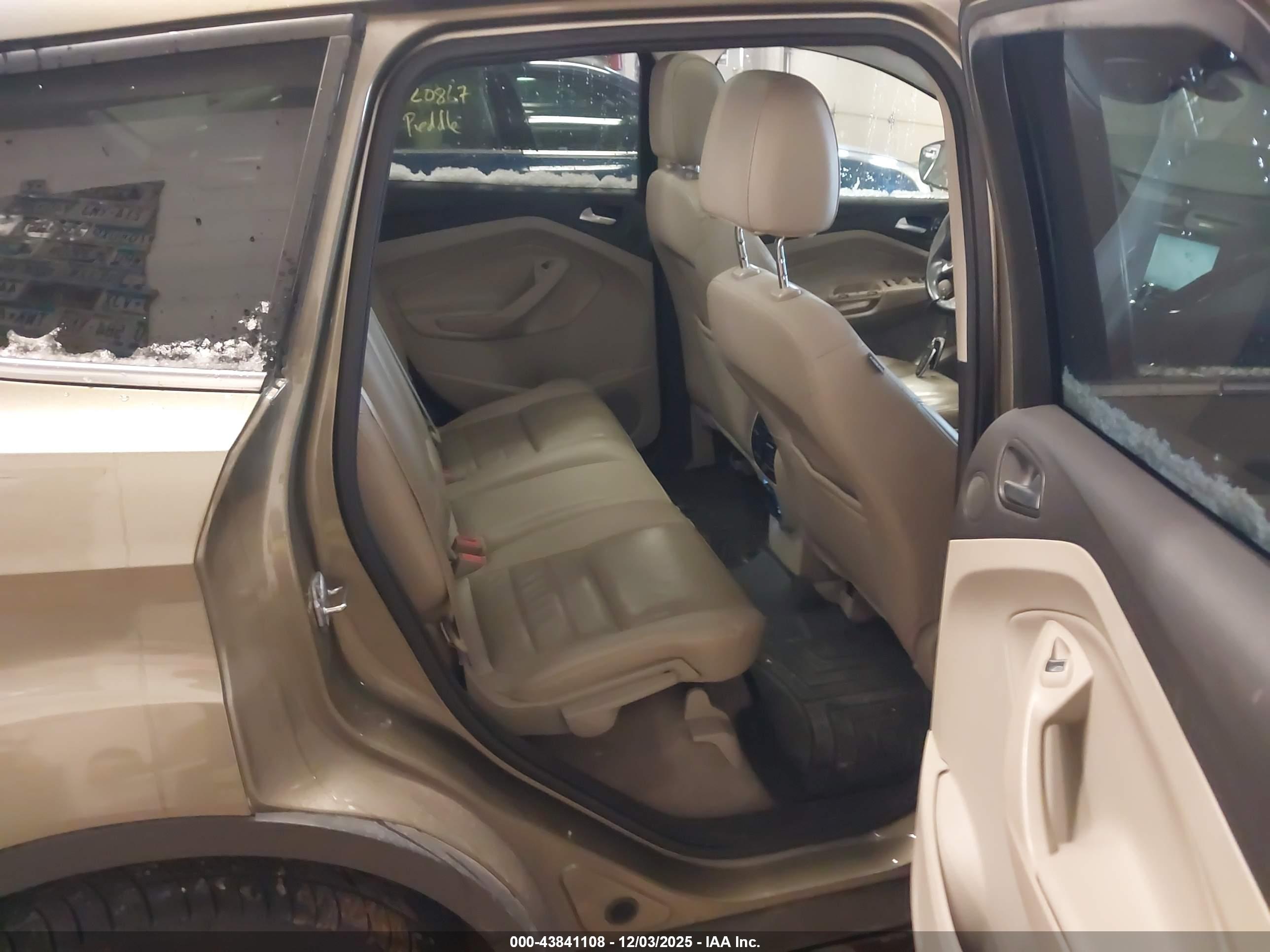 FORD ESCAPE image 8