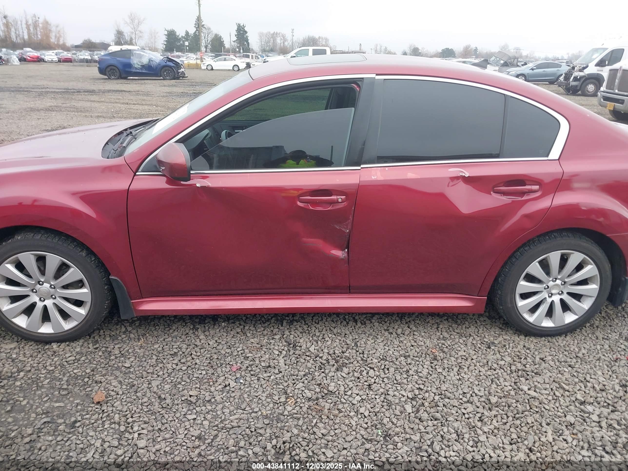 SUBARU LEGACY image 6