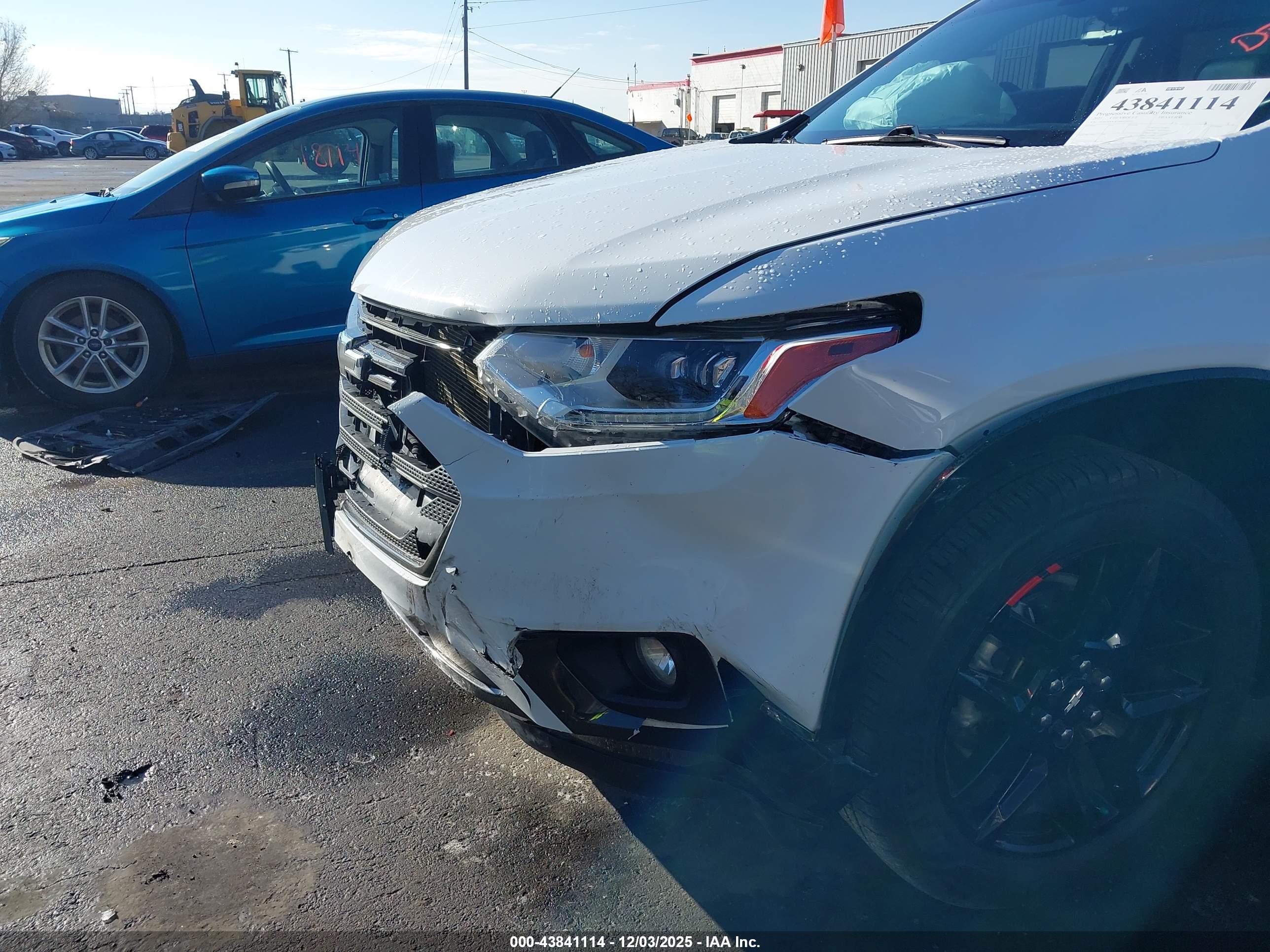 CHEVROLET TRAVERSE image 6
