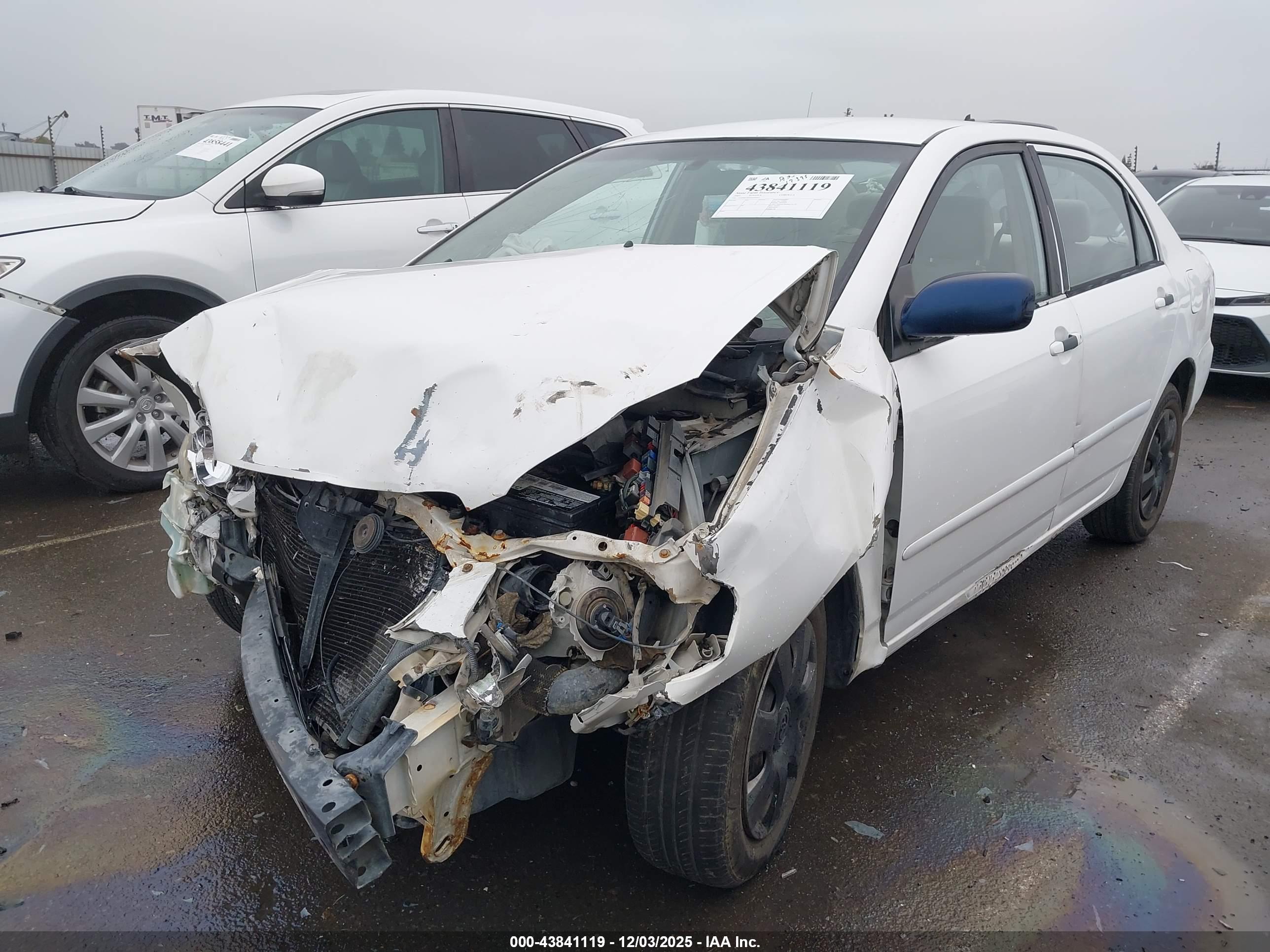 TOYOTA COROLLA image 2
