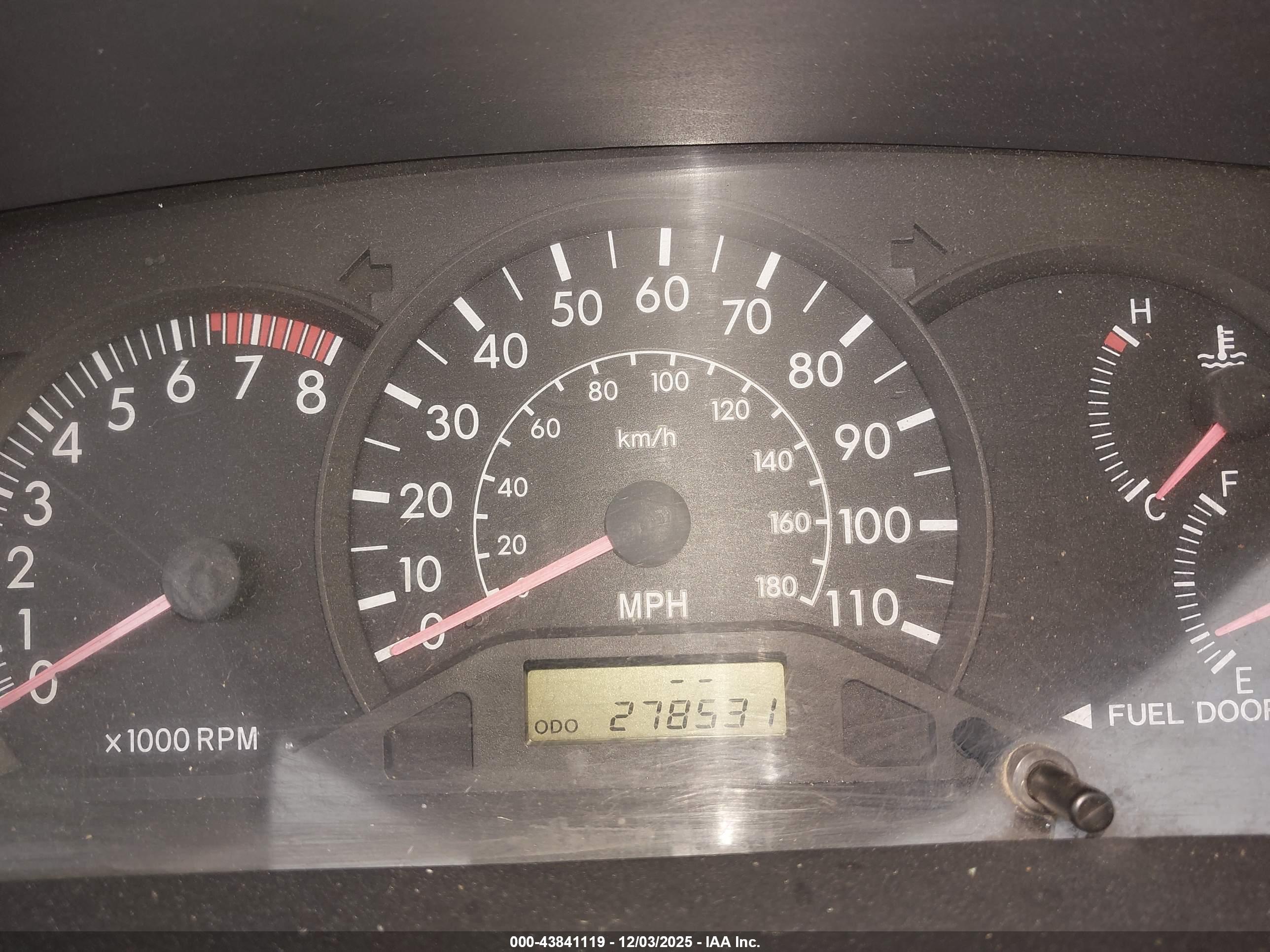 TOYOTA COROLLA image 7