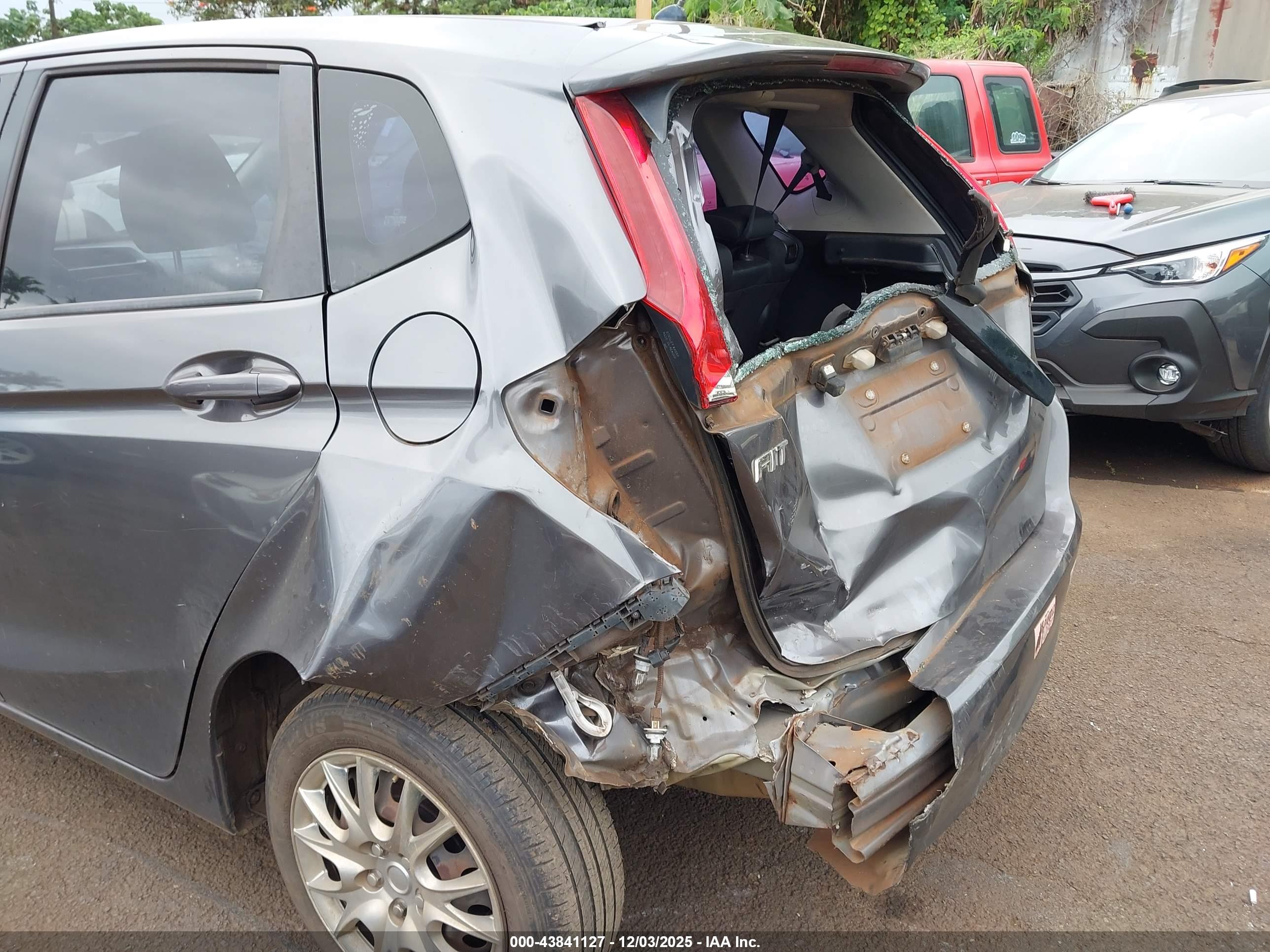 HONDA FIT image 6