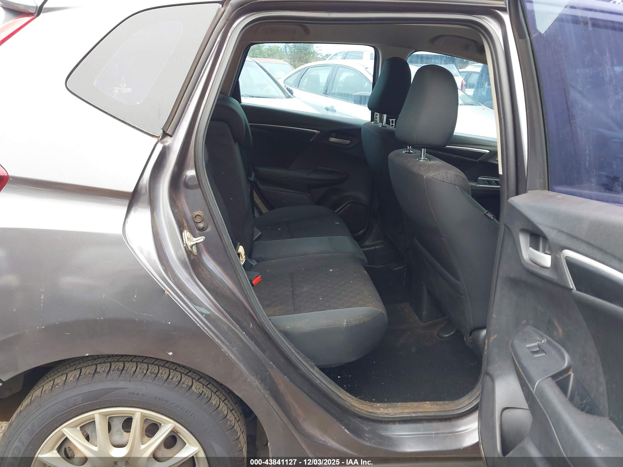 HONDA FIT image 8