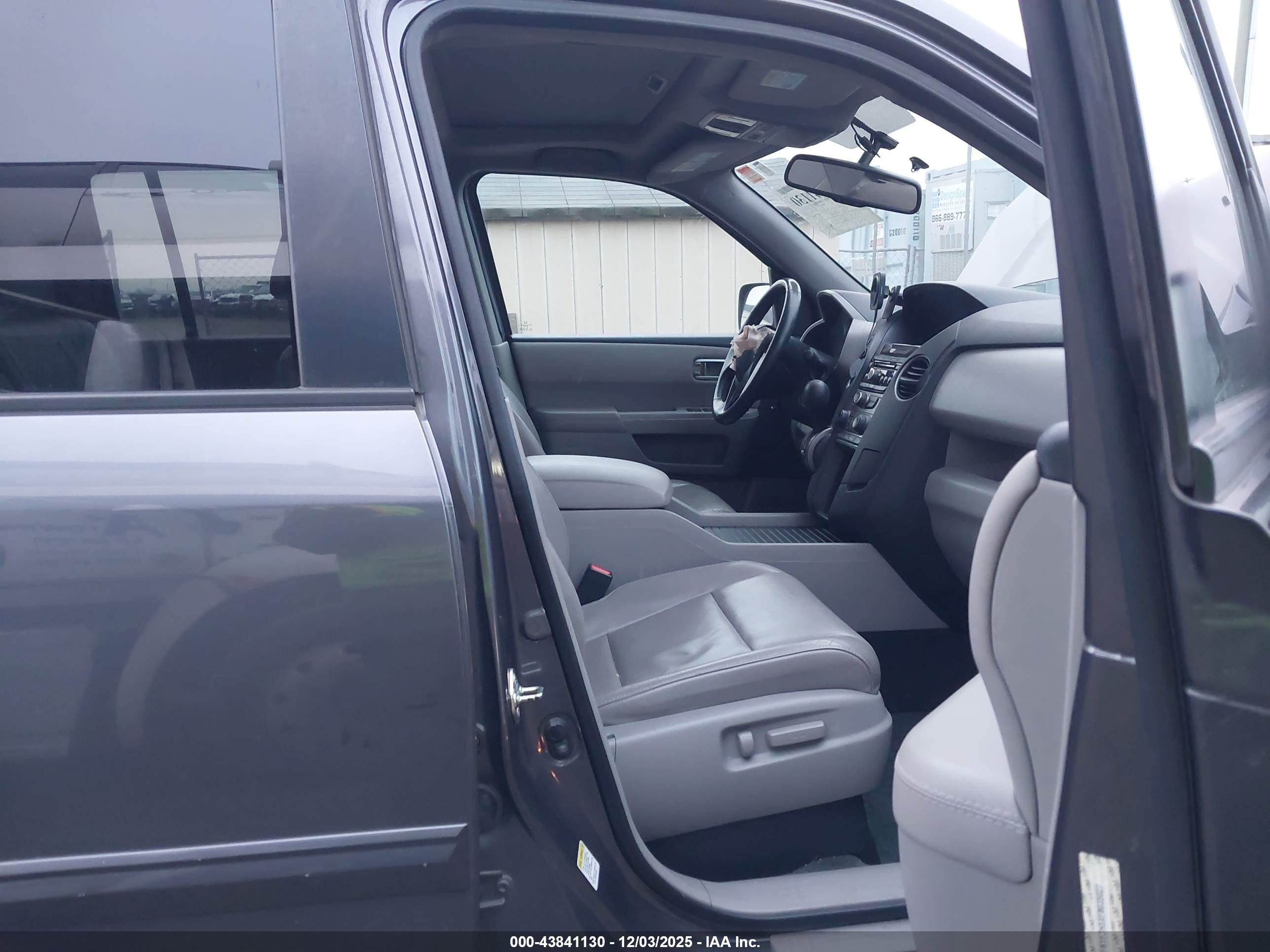 HONDA PILOT image 5