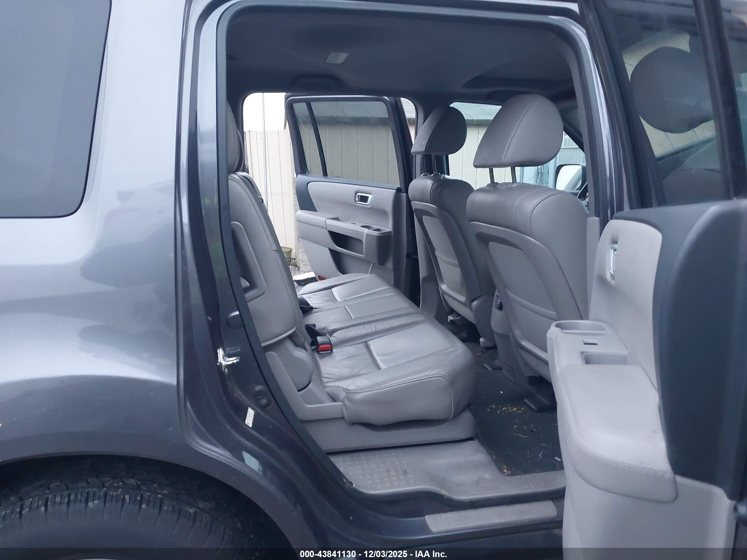 HONDA PILOT image 8