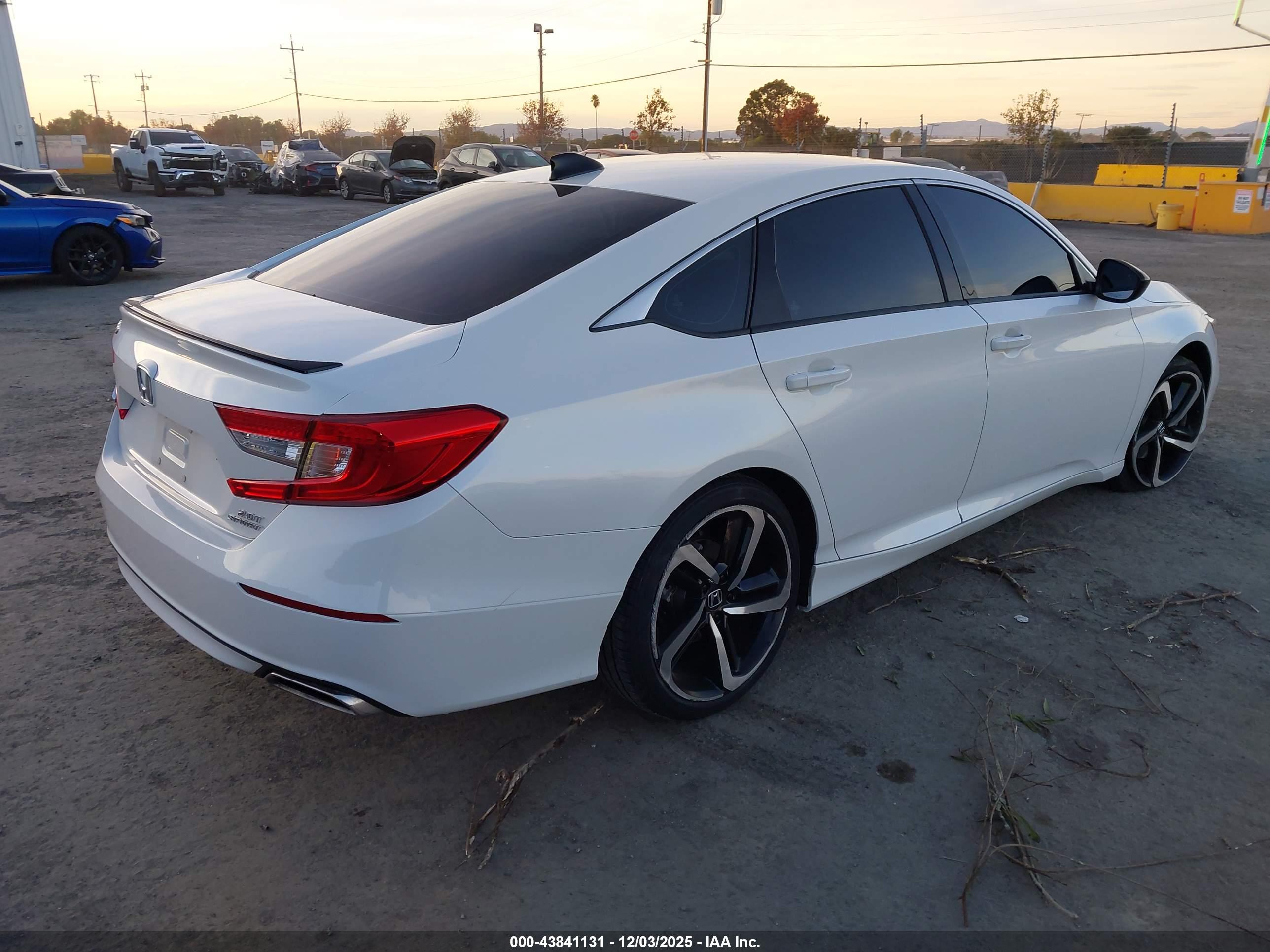HONDA ACCORD image 4