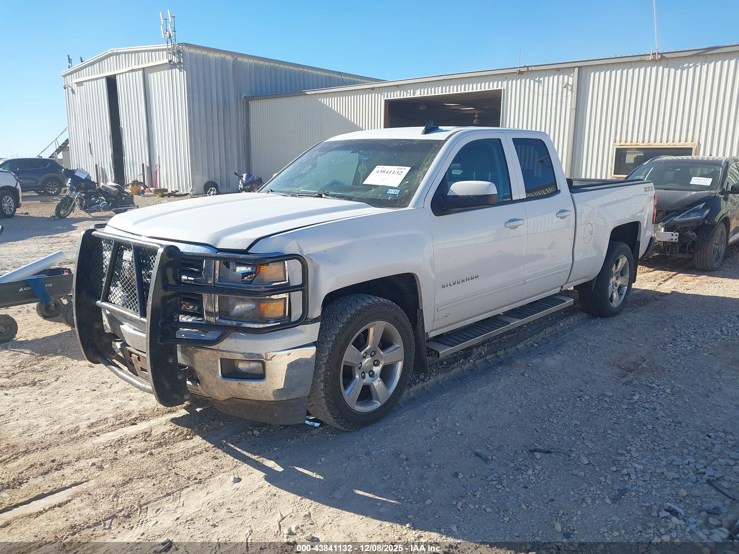 CHEVROLET SILVERADO image 2