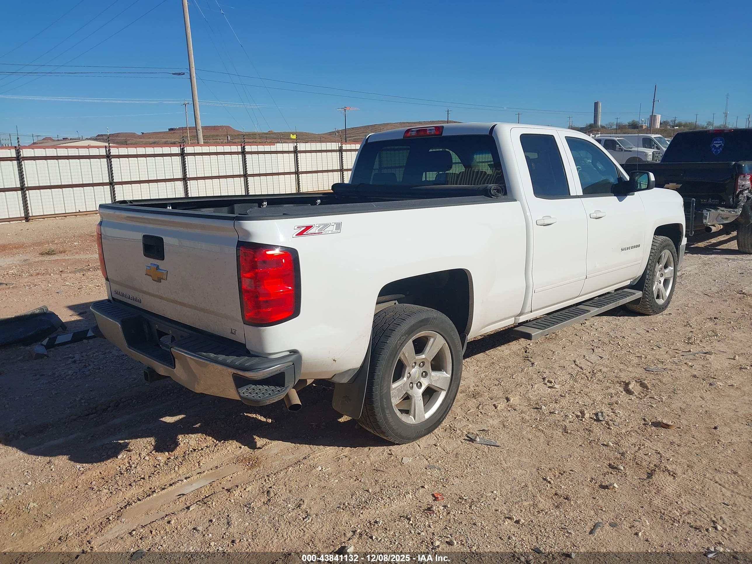 CHEVROLET SILVERADO image 4
