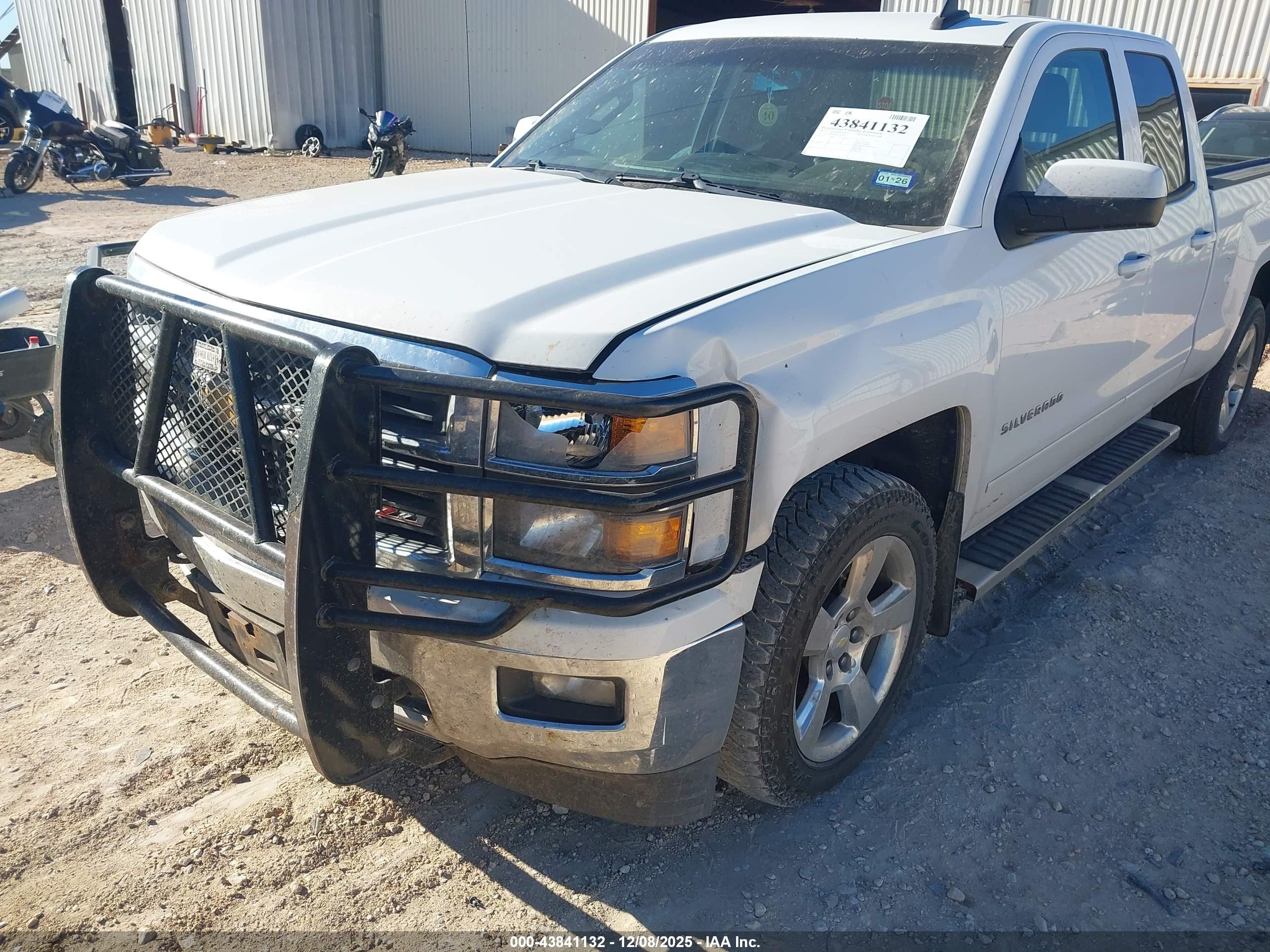 CHEVROLET SILVERADO image 6