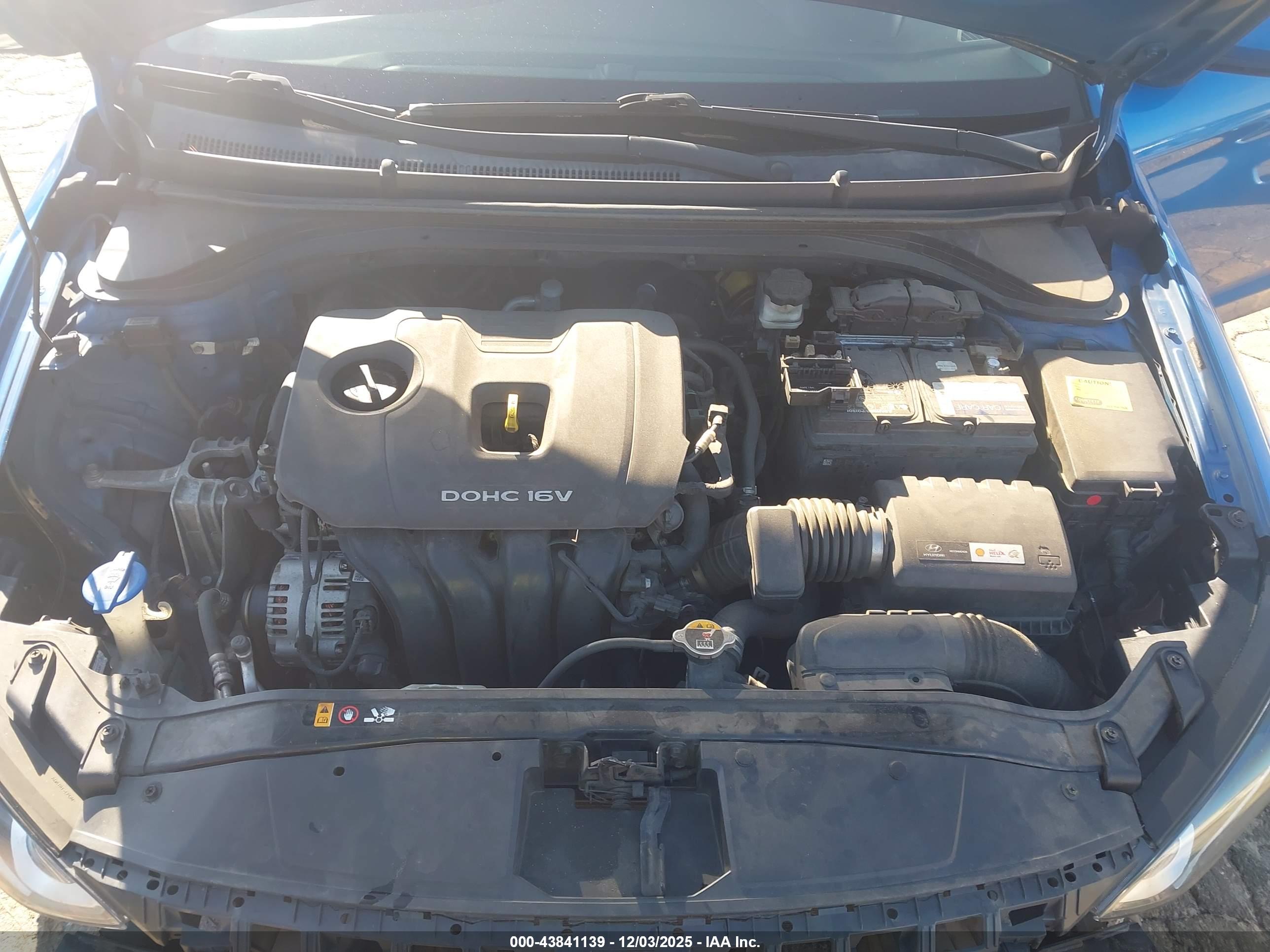 HYUNDAI ELANTRA image 10