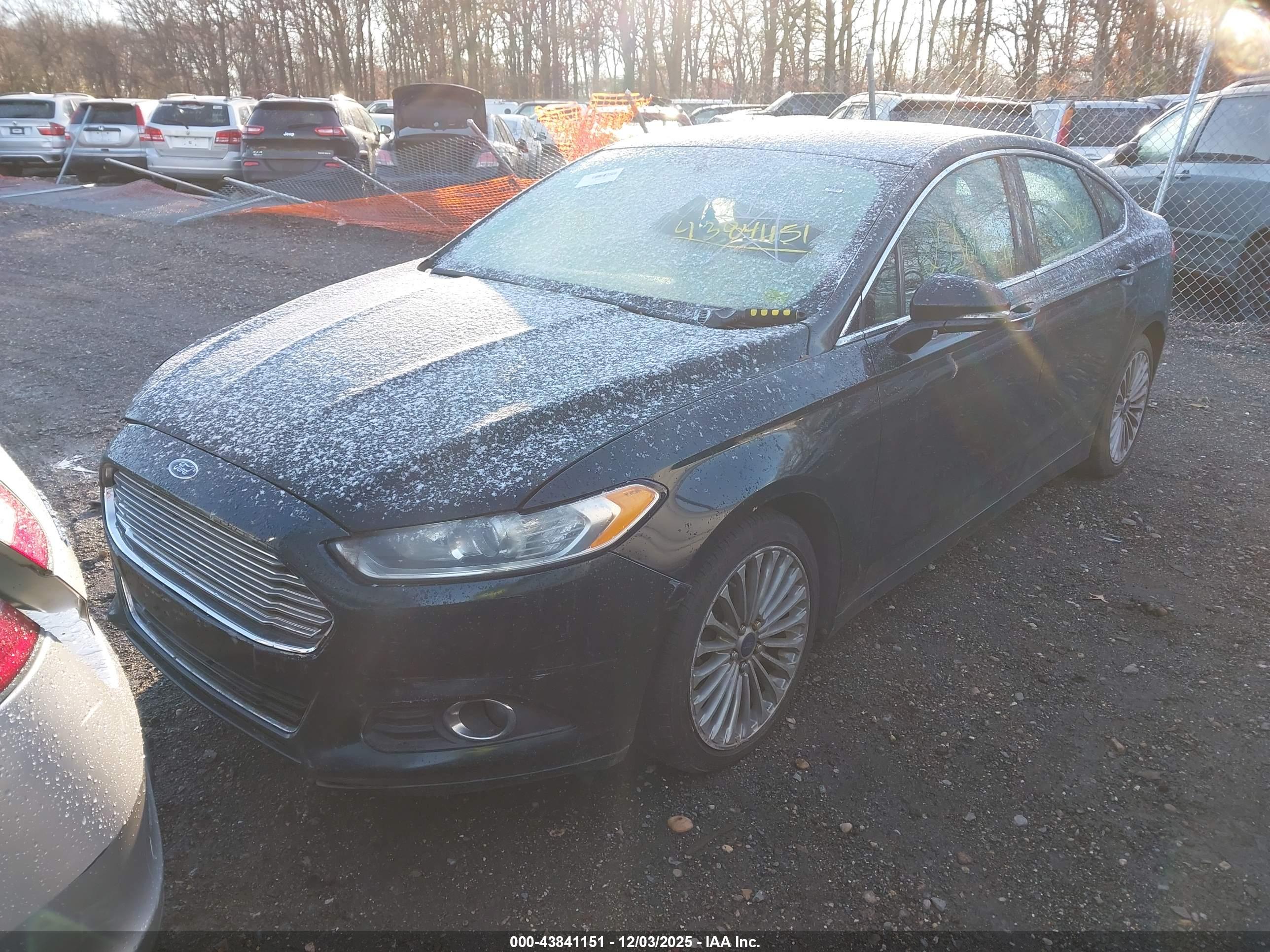 FORD FUSION image 2