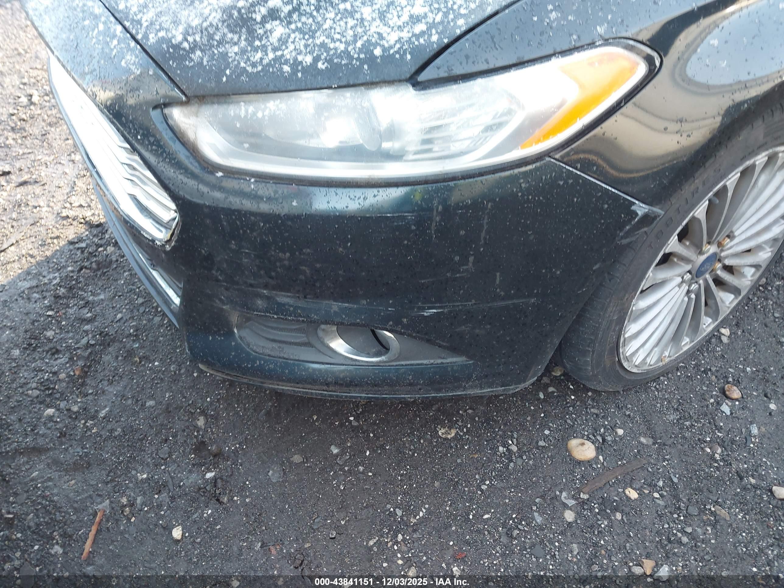 FORD FUSION image 6