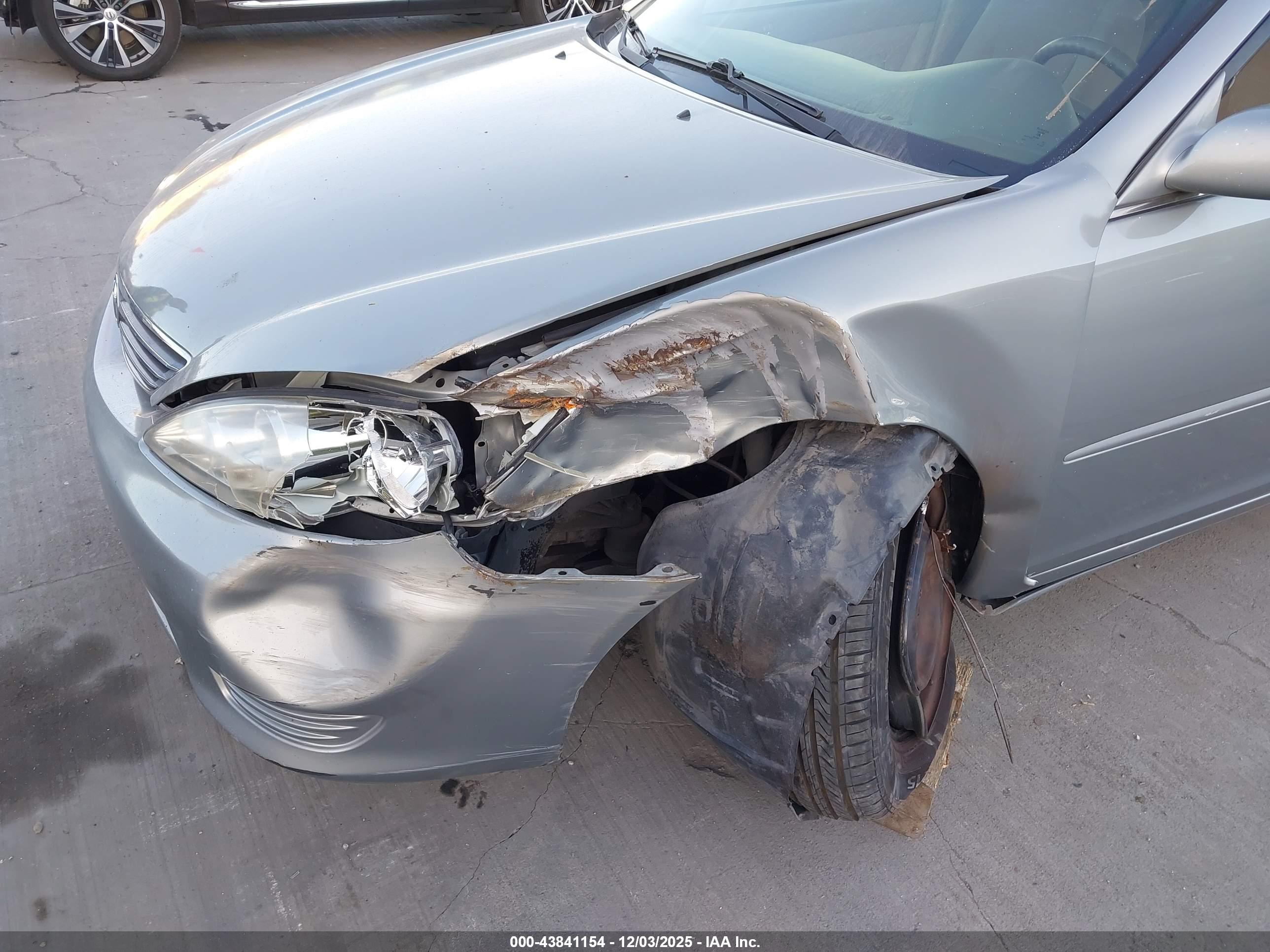 TOYOTA CAMRY image 6