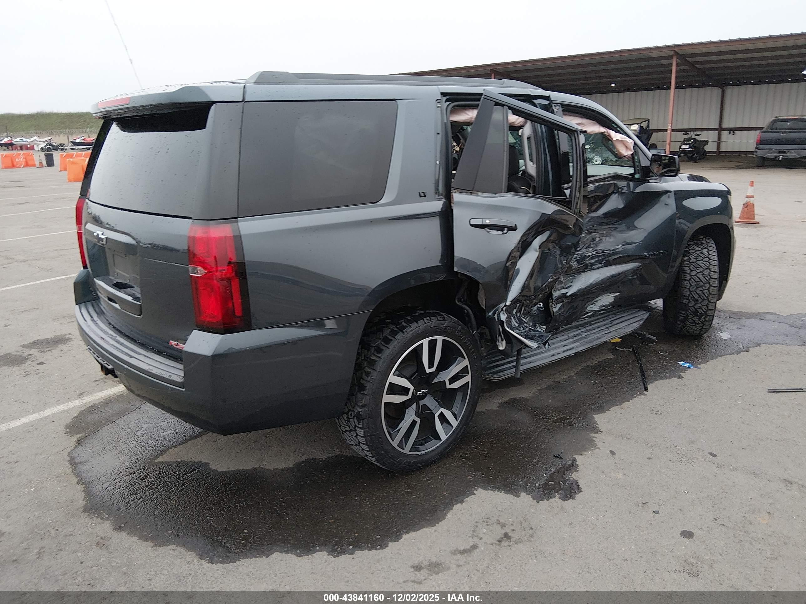 CHEVROLET TAHOE image 4