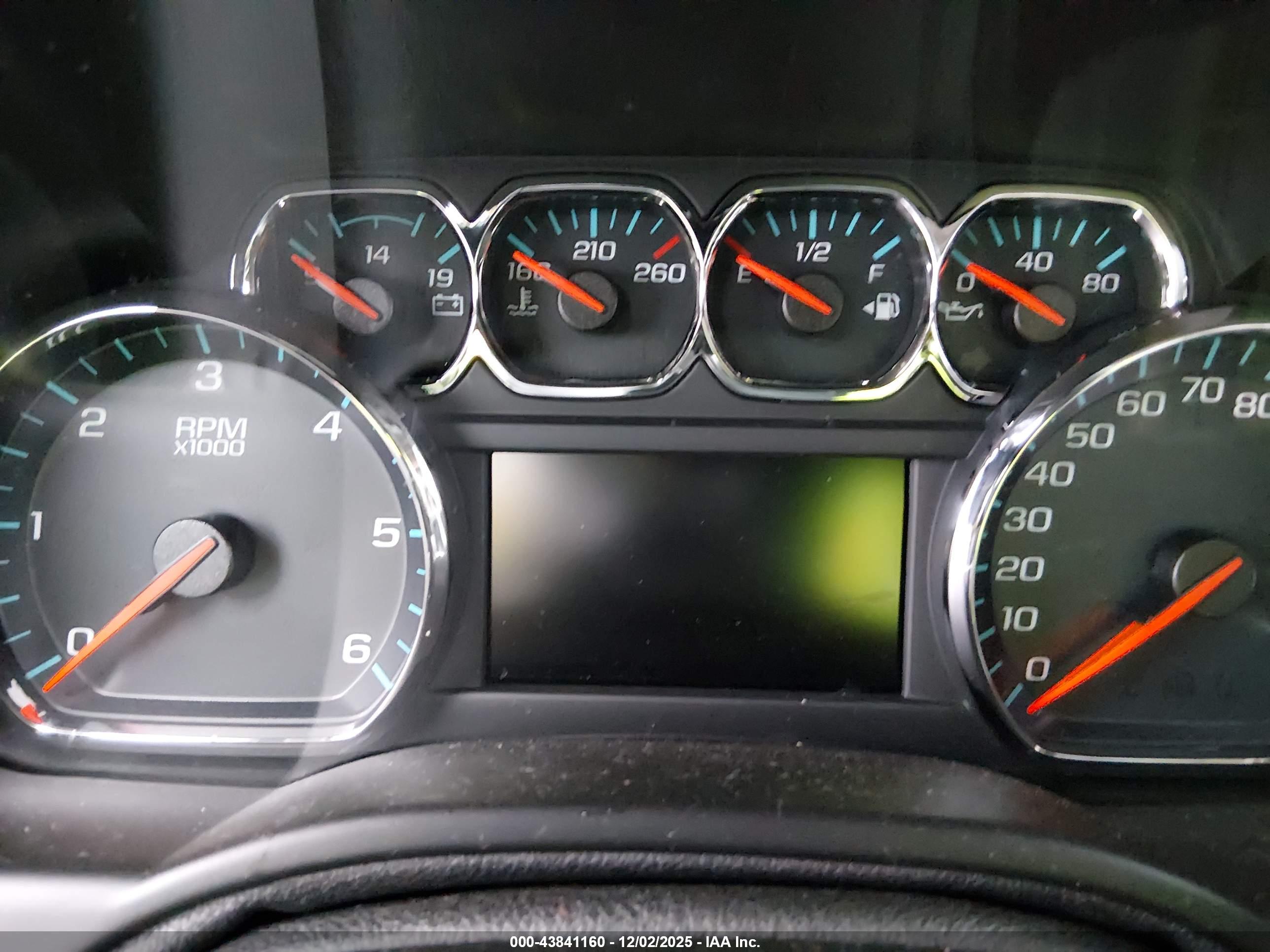 CHEVROLET TAHOE image 7