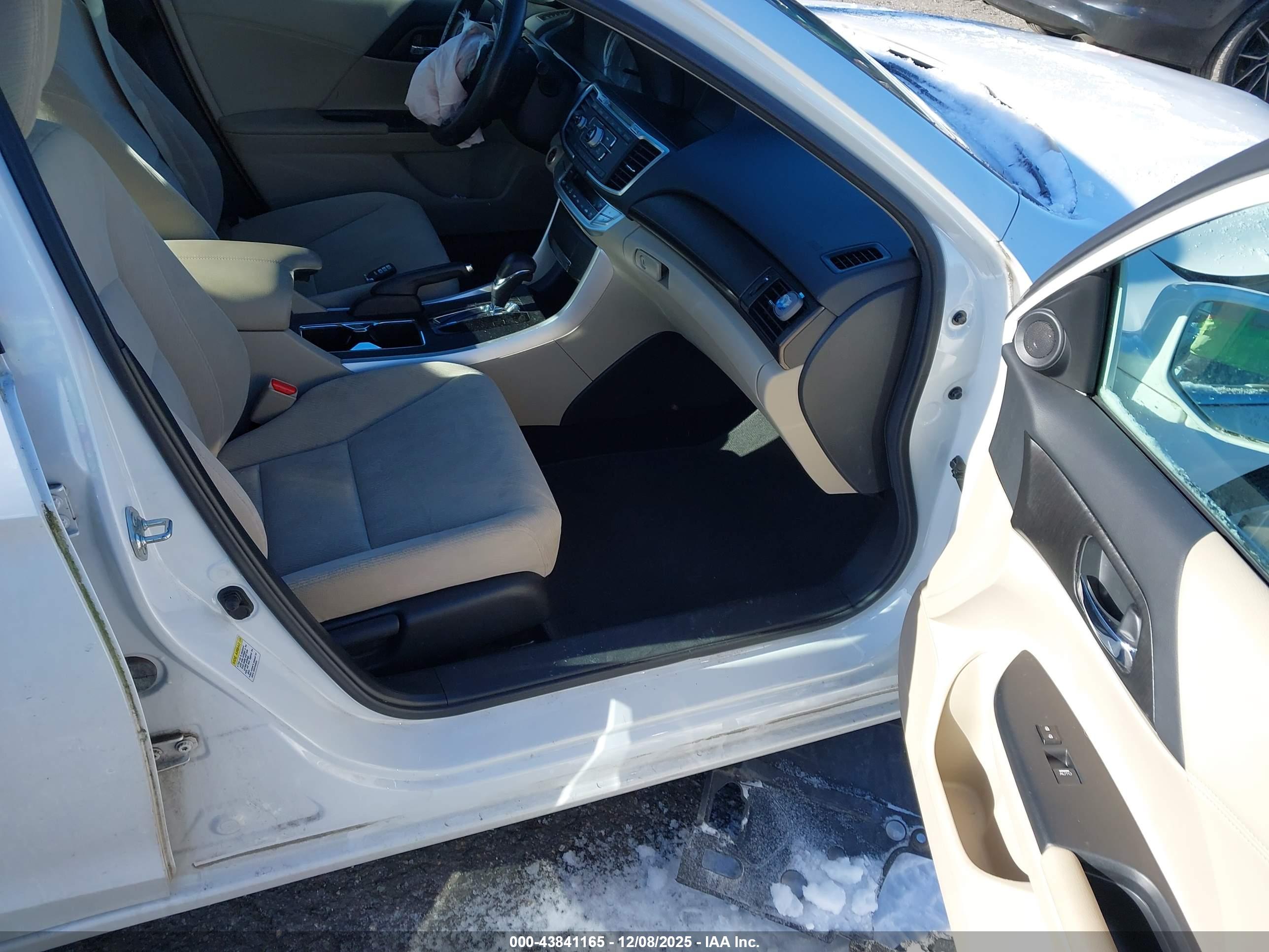 HONDA ACCORD image 5