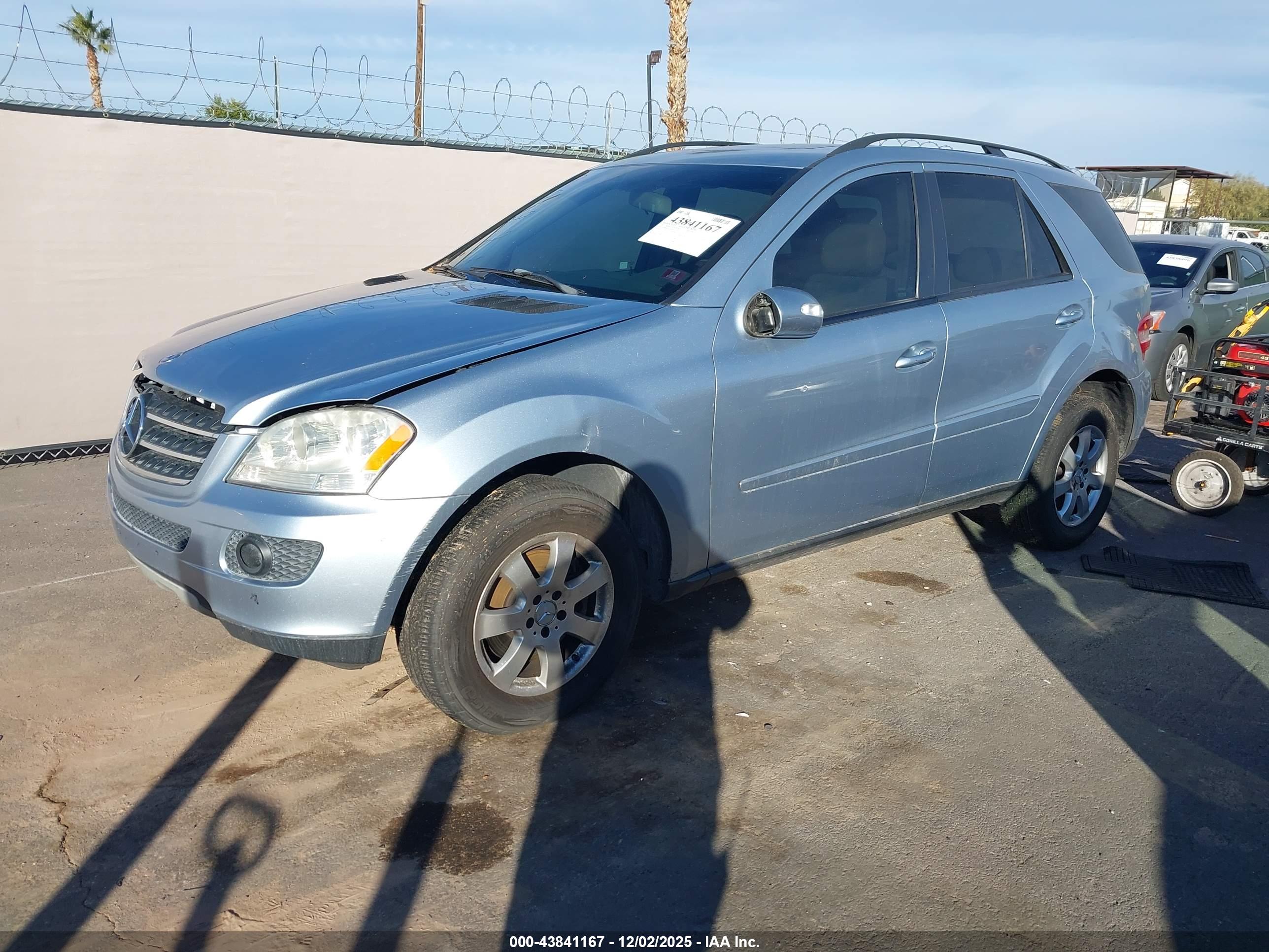 MERCEDES-BENZ ML image 2