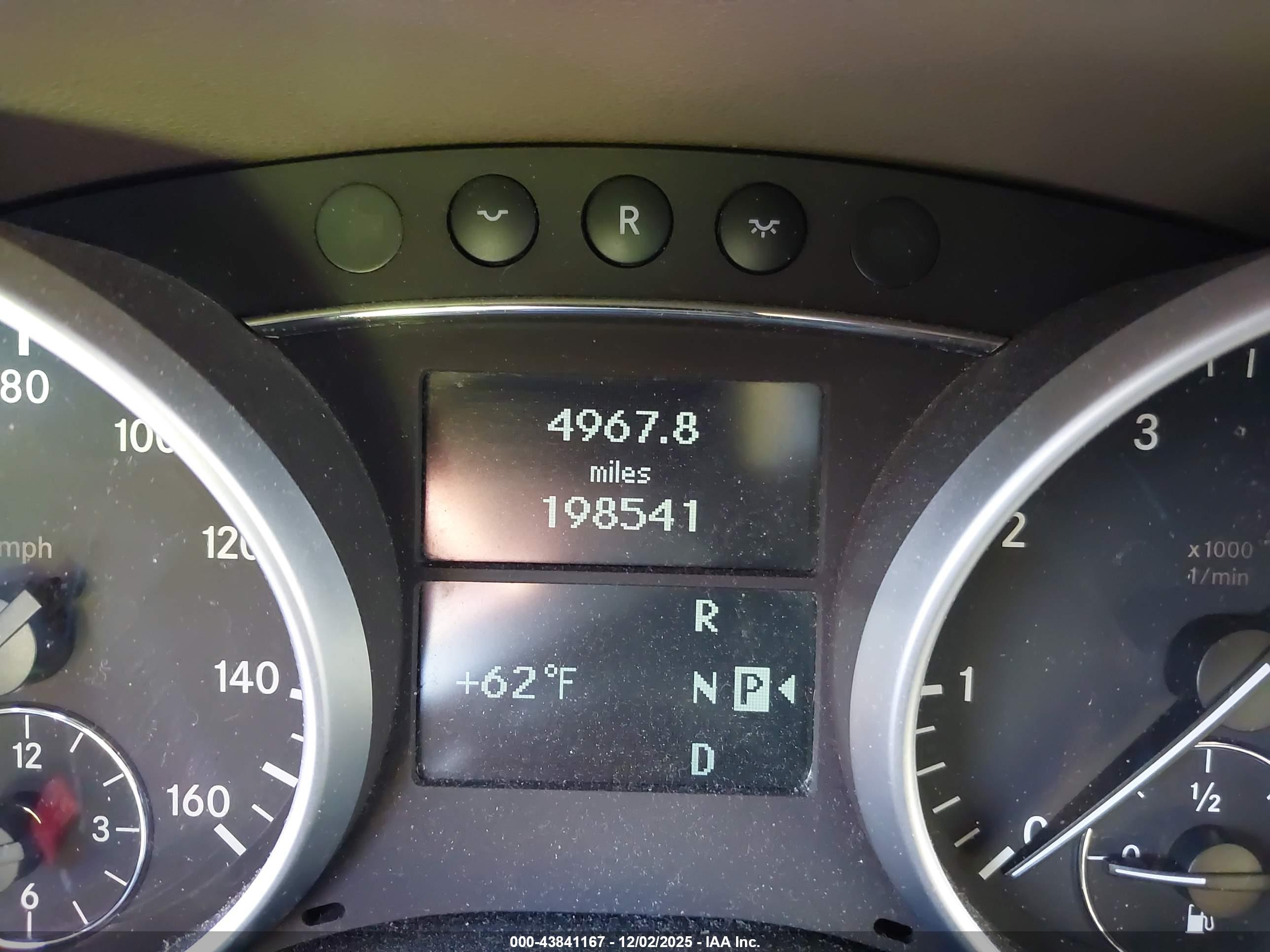 MERCEDES-BENZ ML image 7