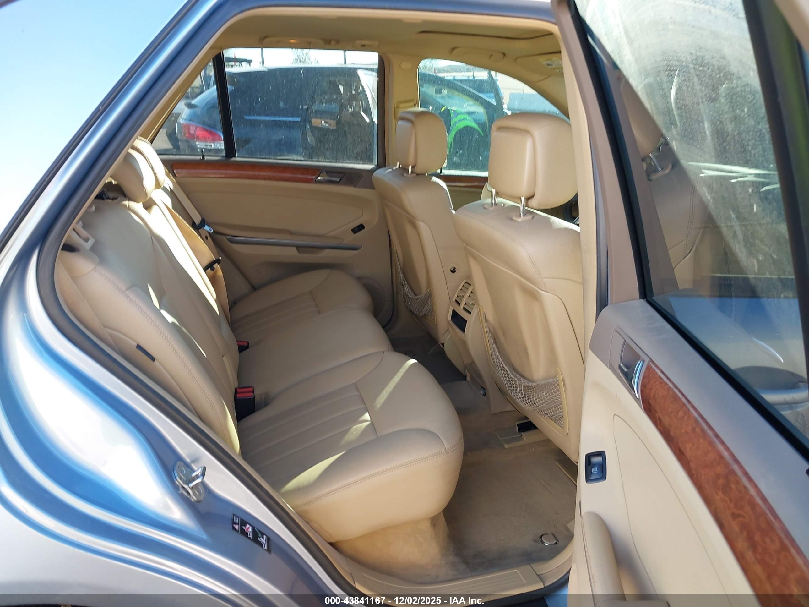 MERCEDES-BENZ ML image 8