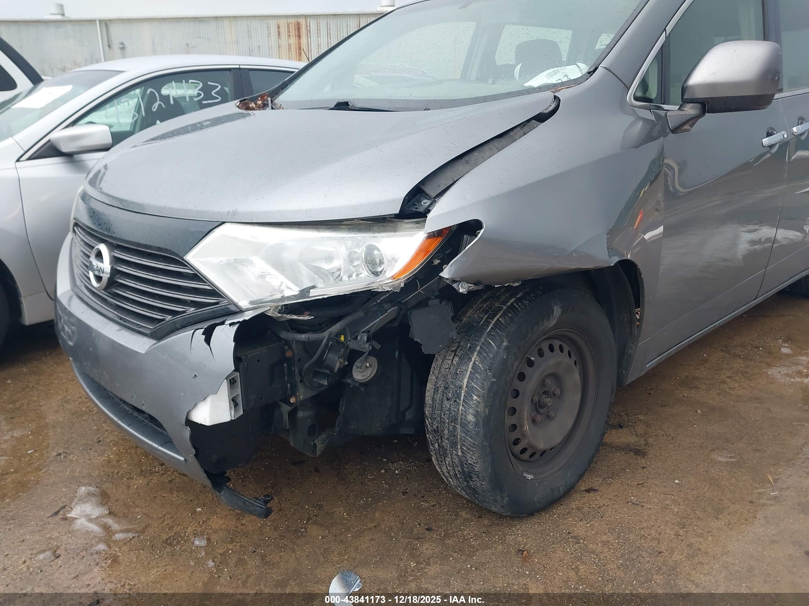 NISSAN QUEST image 6