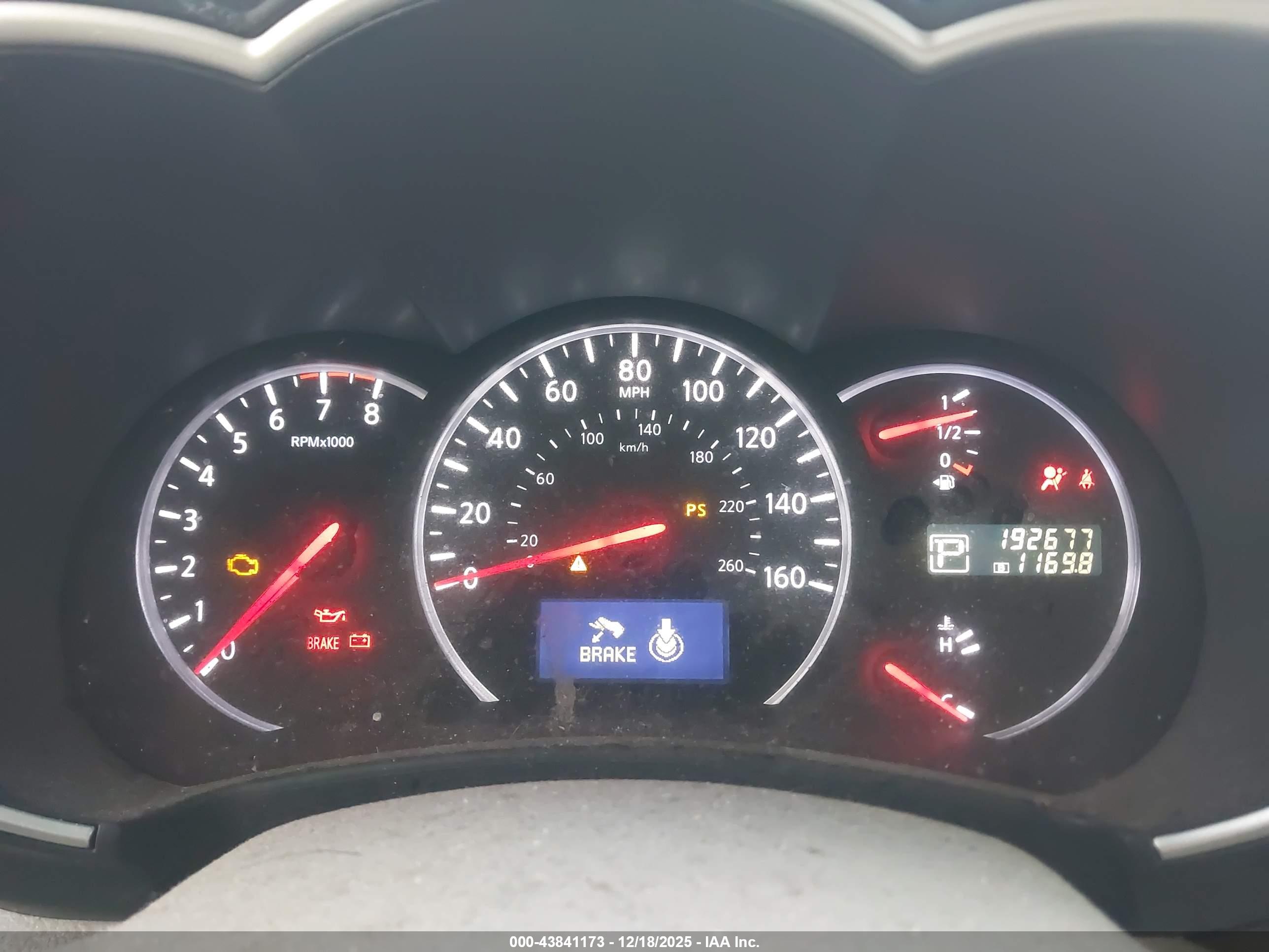 NISSAN QUEST image 7