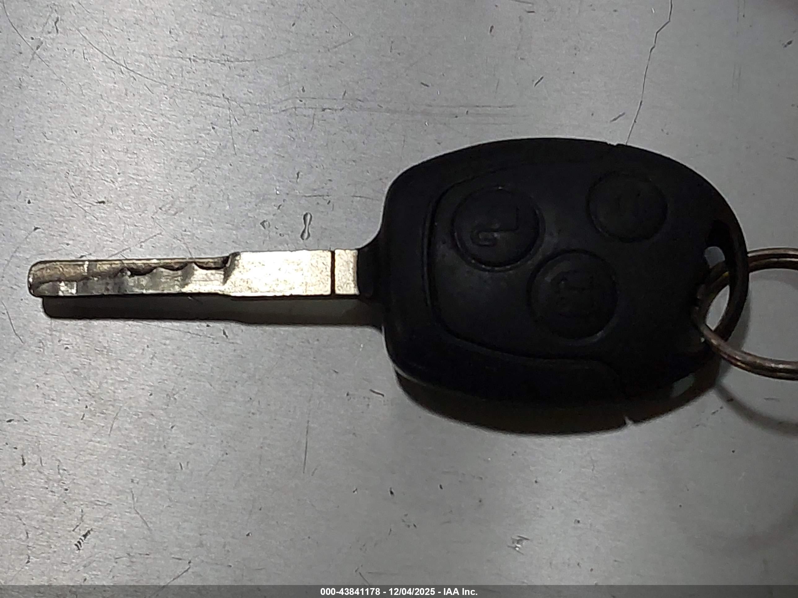FORD FIESTA image 11