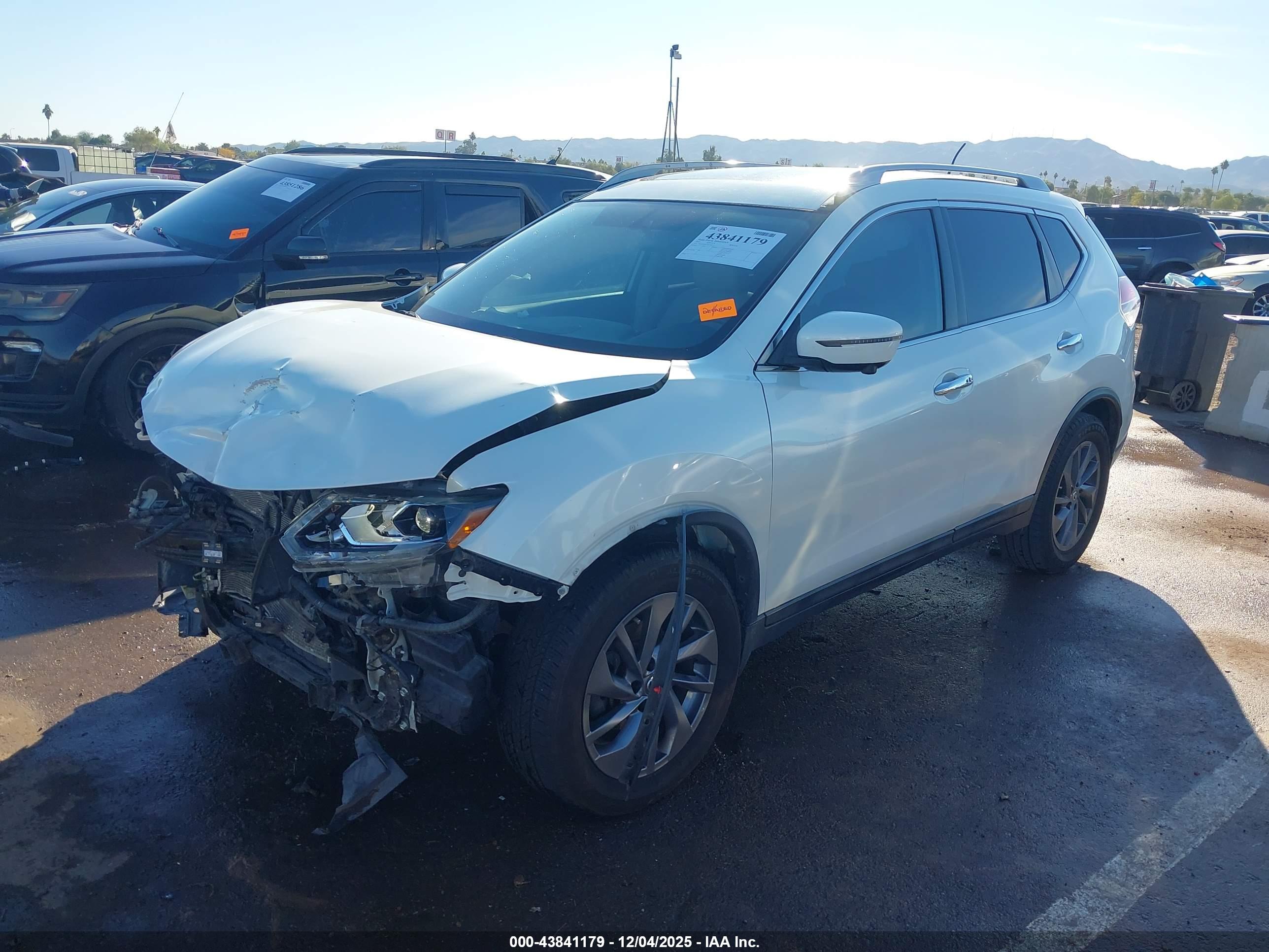 NISSAN ROGUE image 2