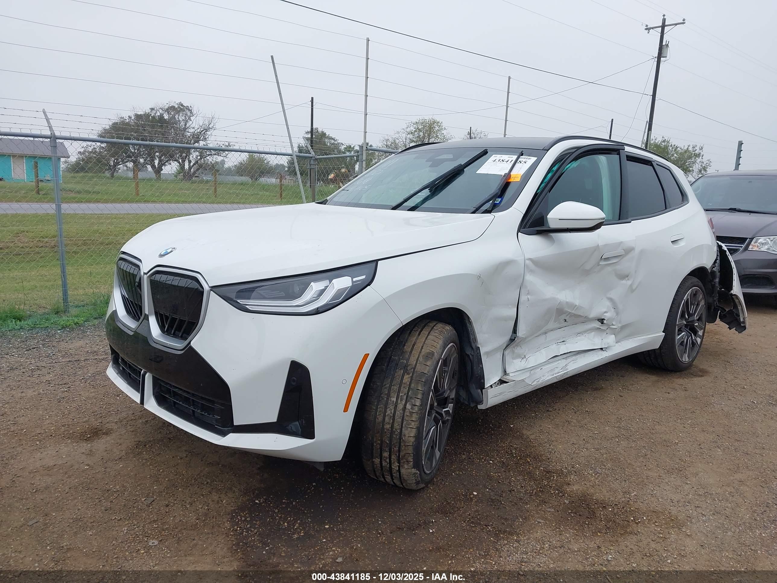 BMW X3 image 2