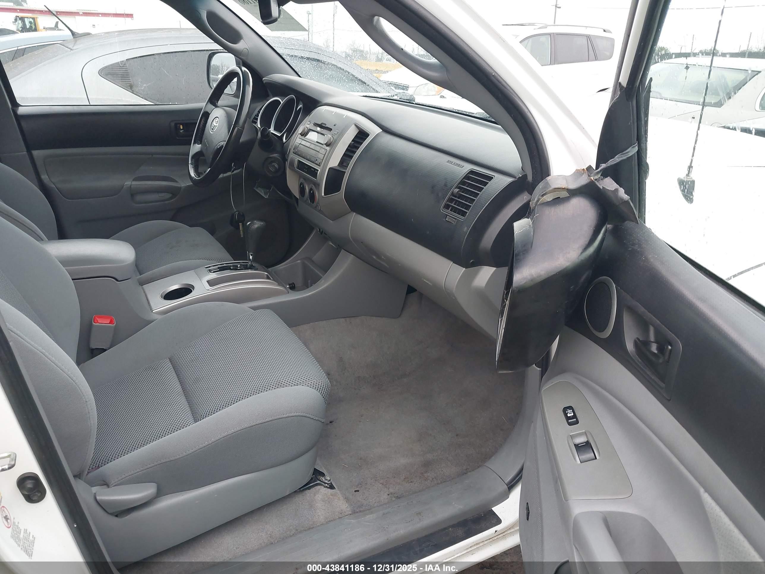 TOYOTA TACOMA image 5