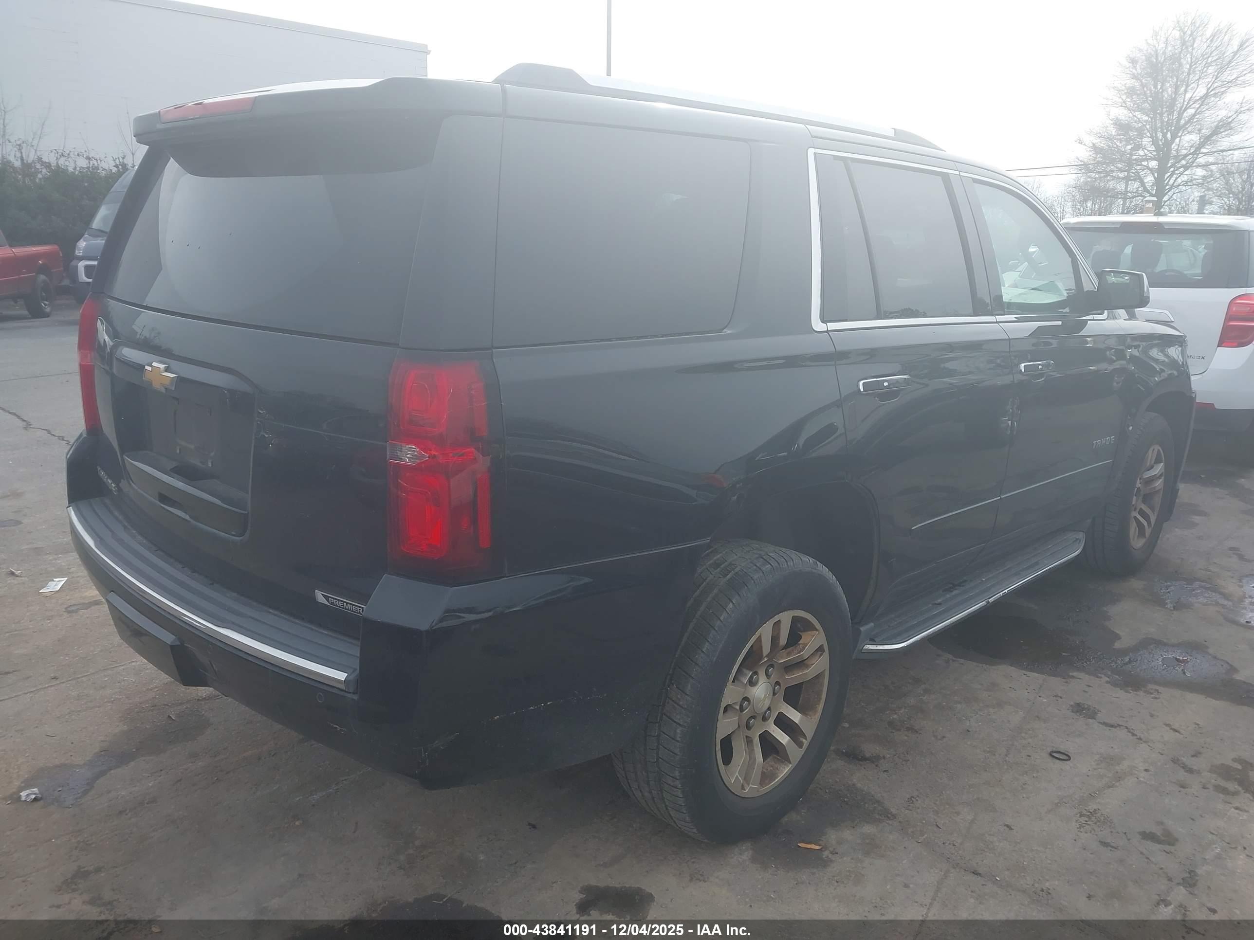 CHEVROLET TAHOE image 4