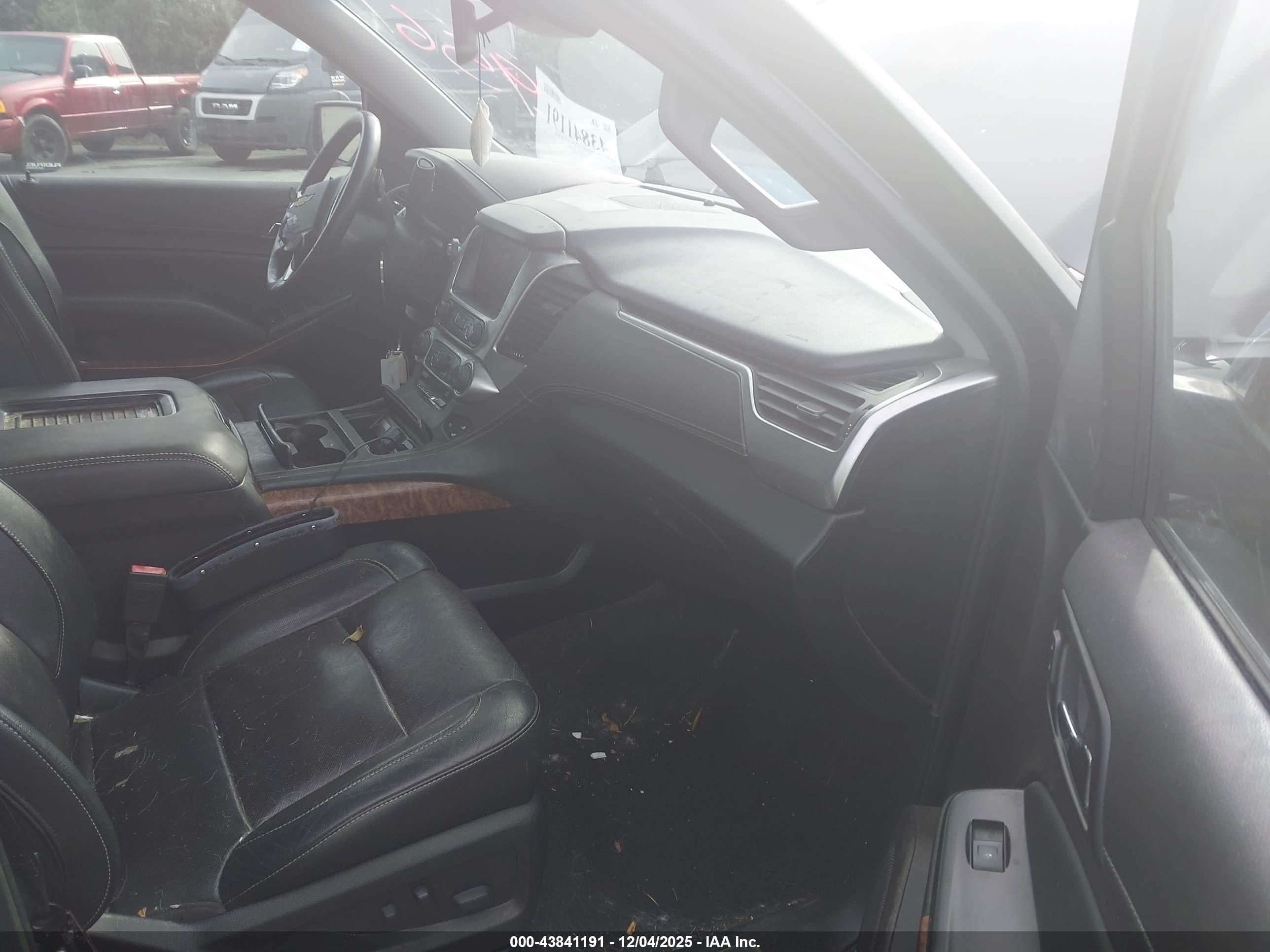 CHEVROLET TAHOE image 5