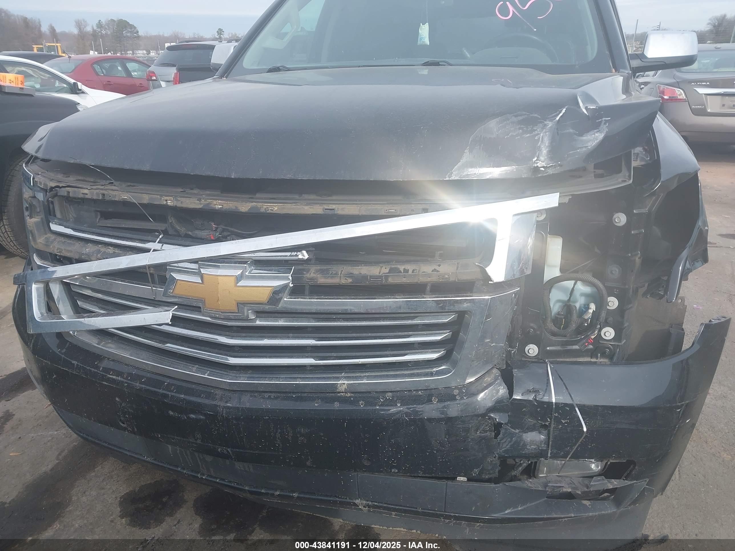 CHEVROLET TAHOE image 6