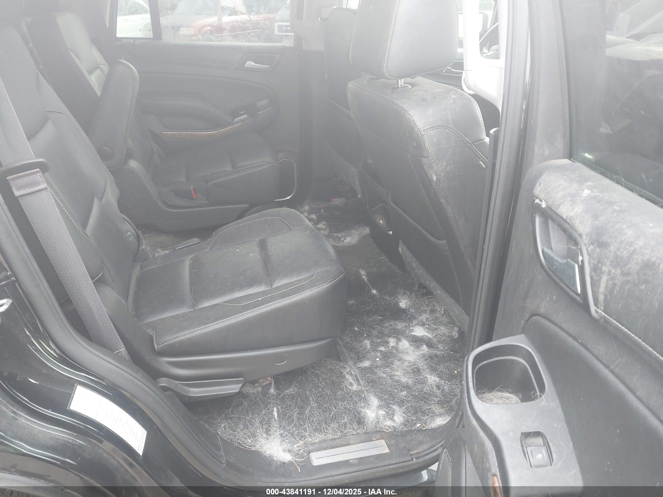 CHEVROLET TAHOE image 8