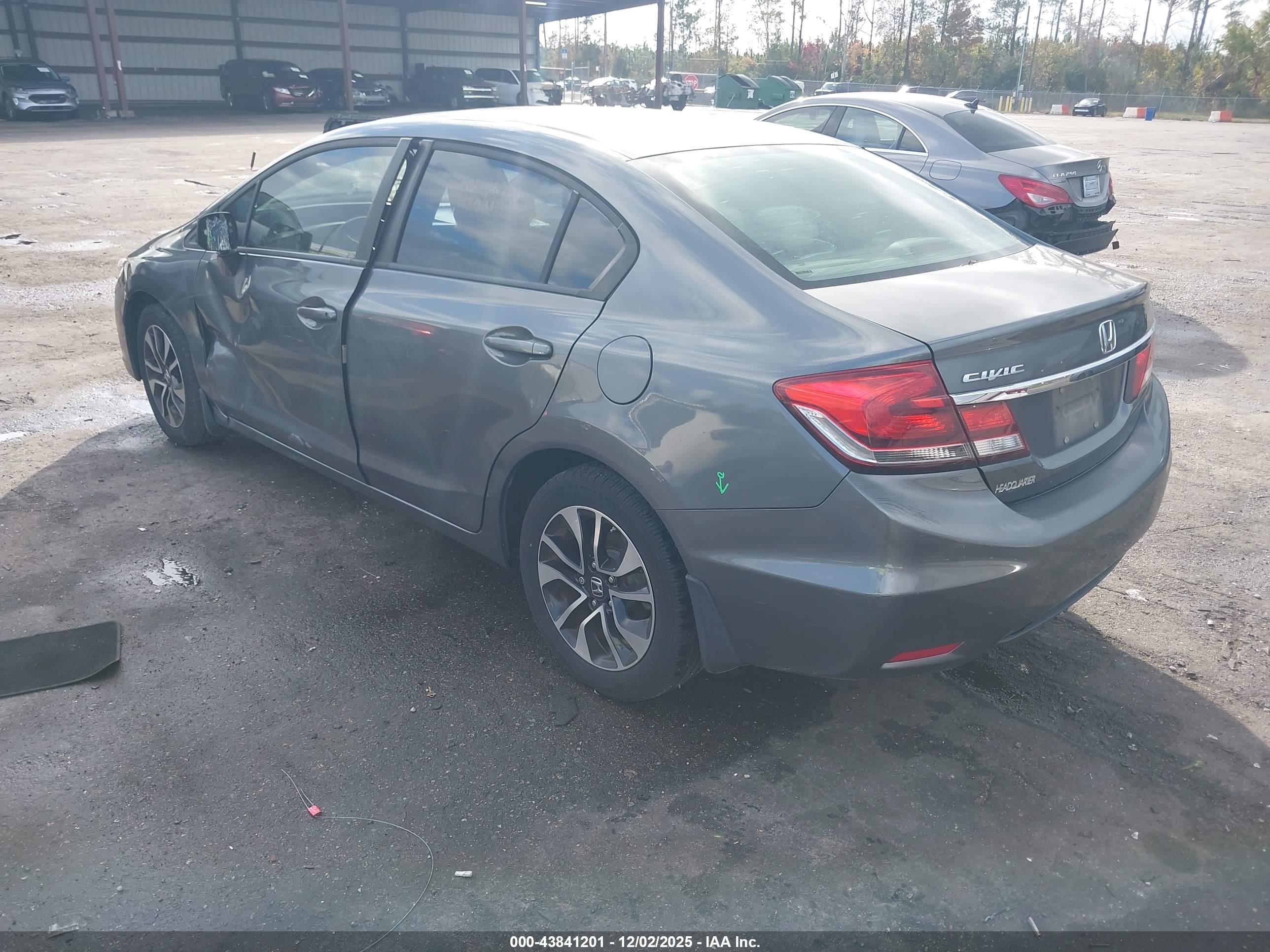 HONDA CIVIC image 3