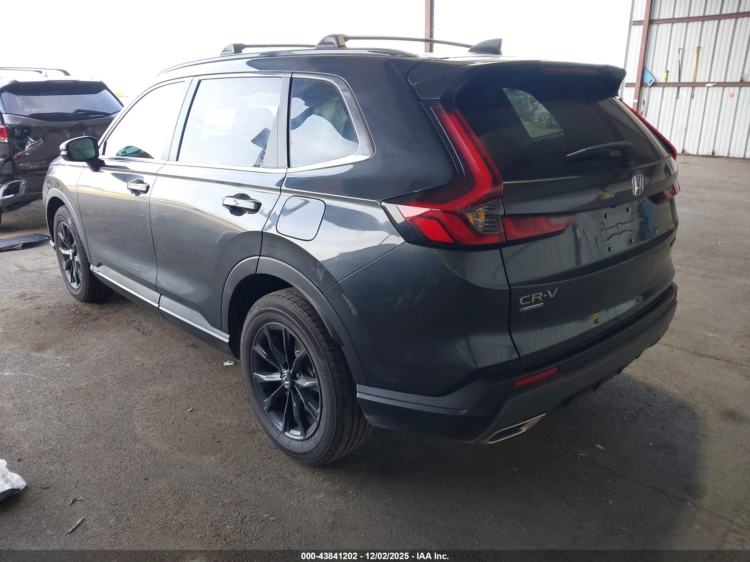 HONDA CR-V image 3