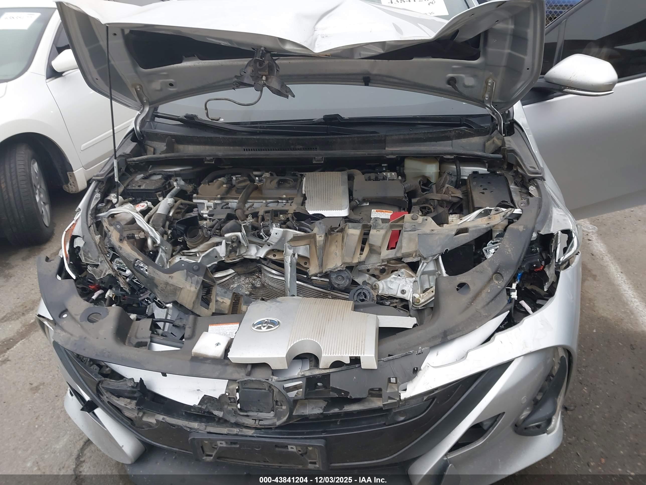 TOYOTA PRIUS image 10