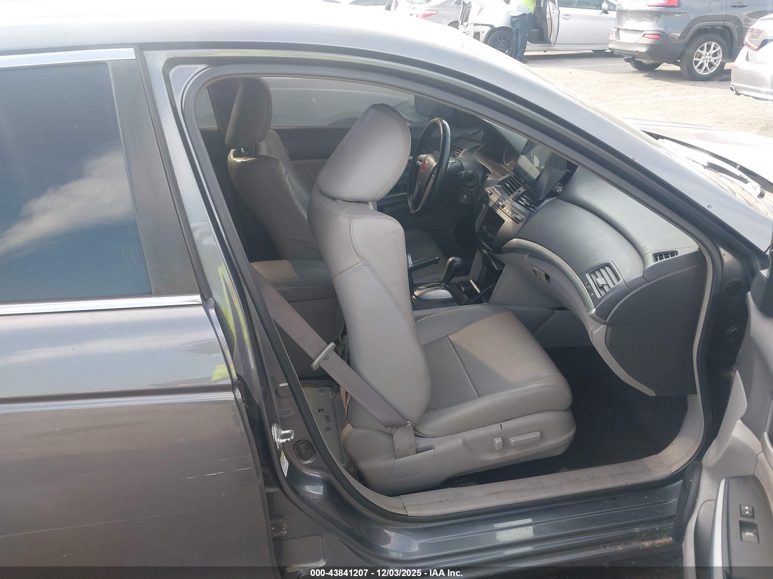 HONDA ACCORD image 5