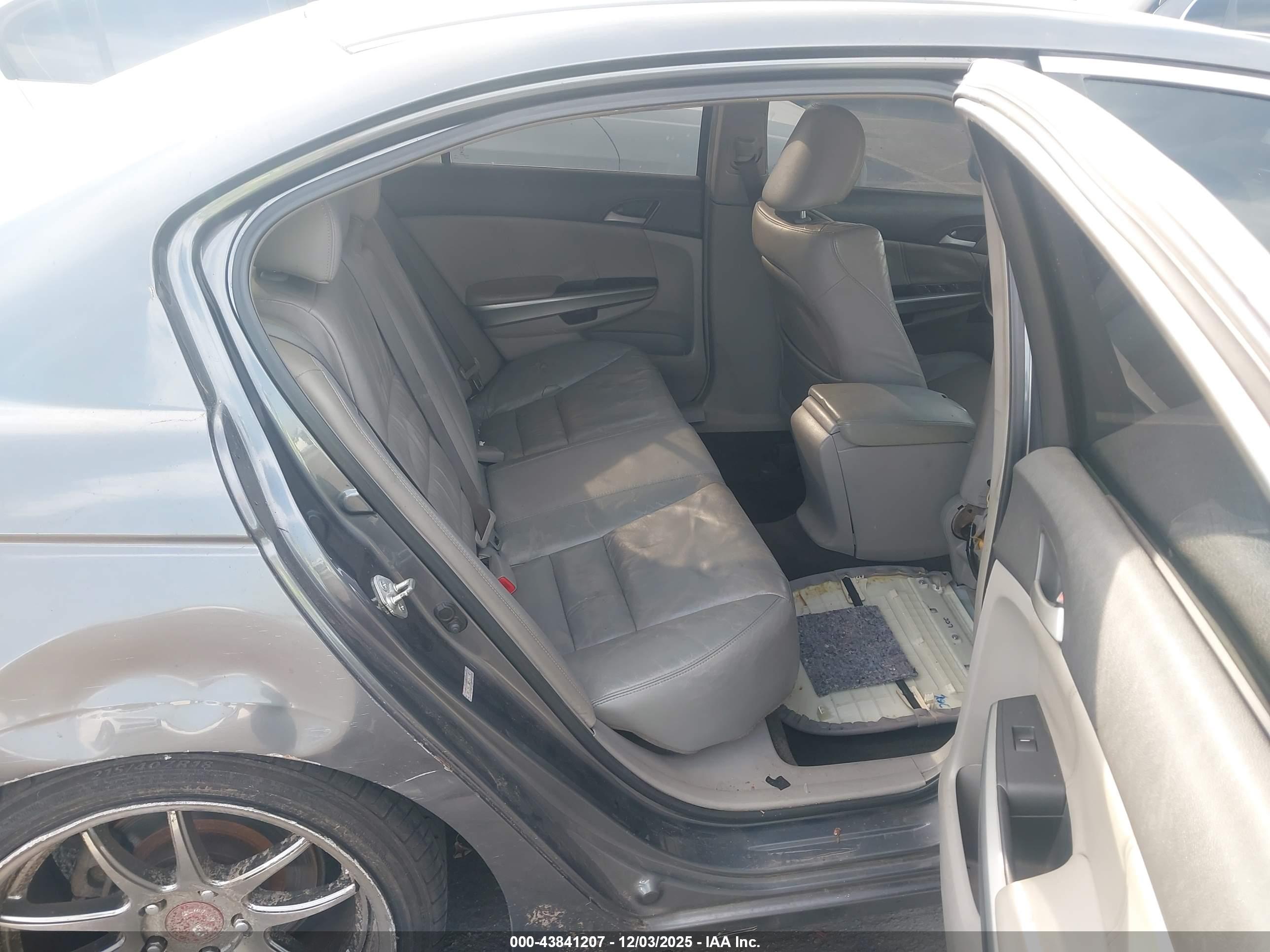 HONDA ACCORD image 8