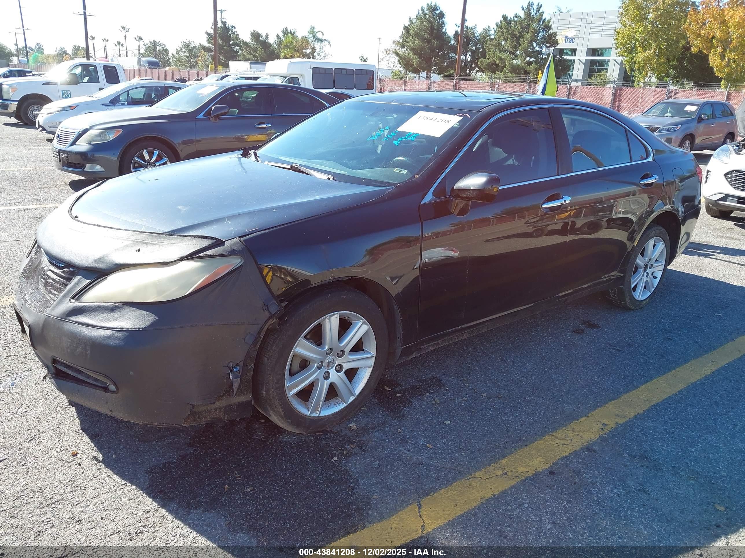 LEXUS ES image 2
