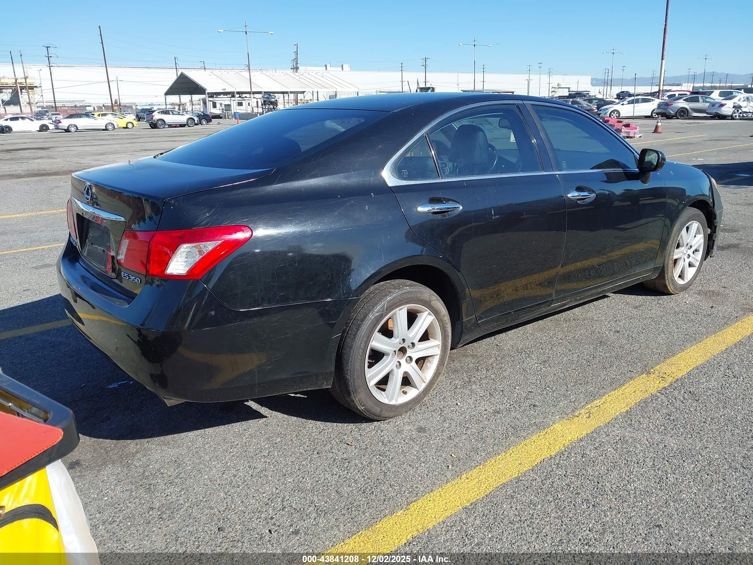 LEXUS ES image 4