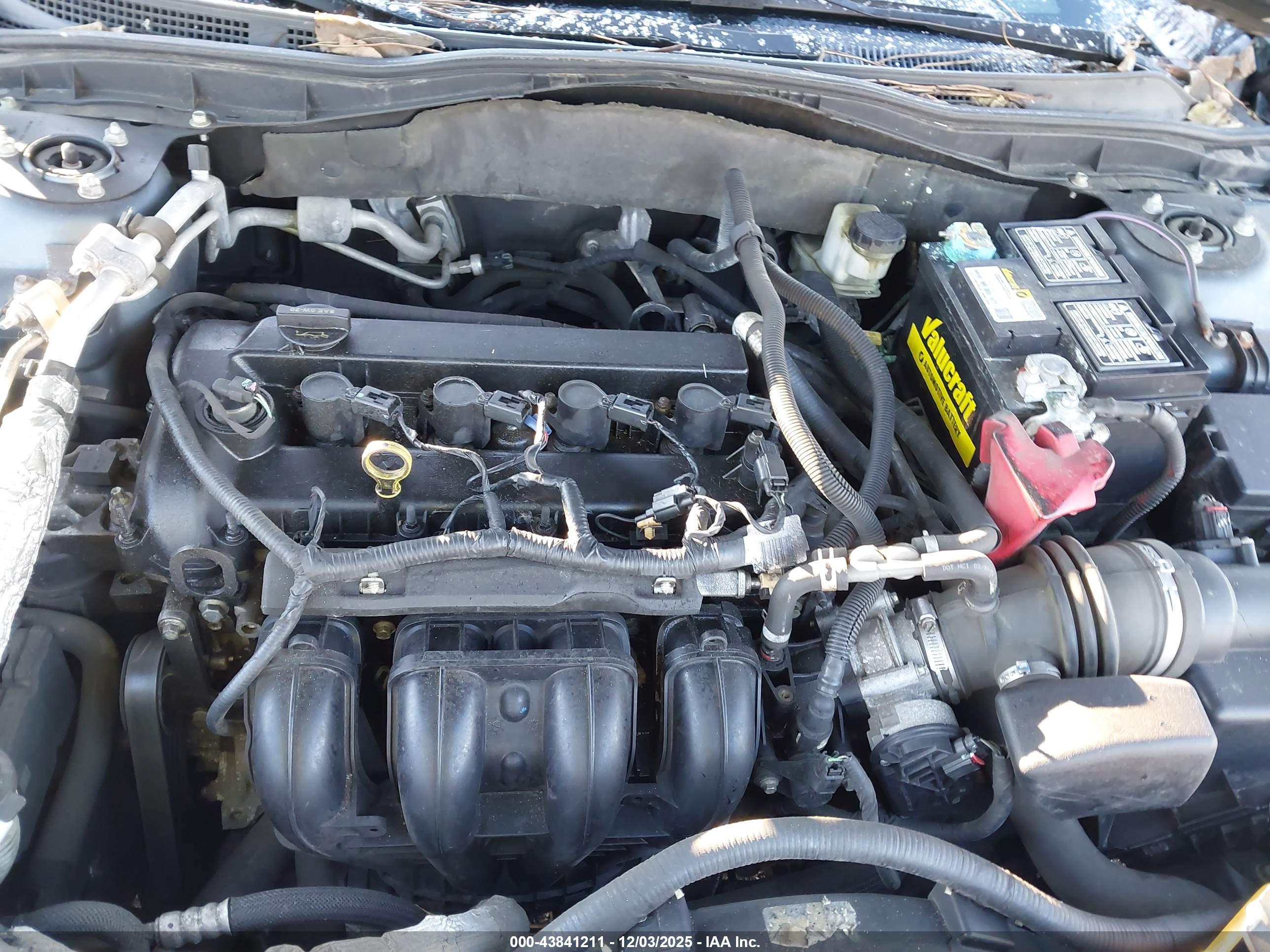 FORD FUSION image 10