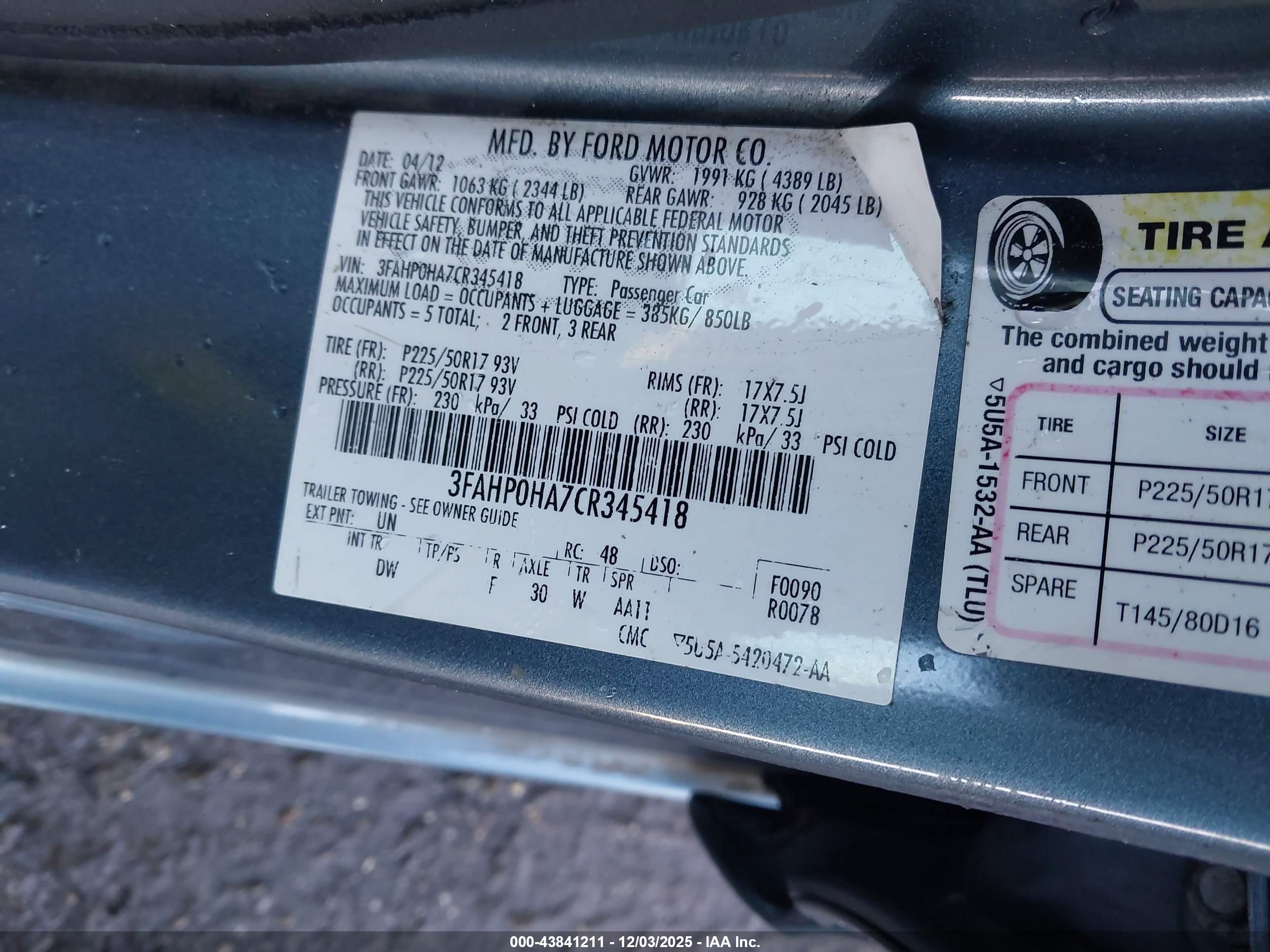FORD FUSION image 9