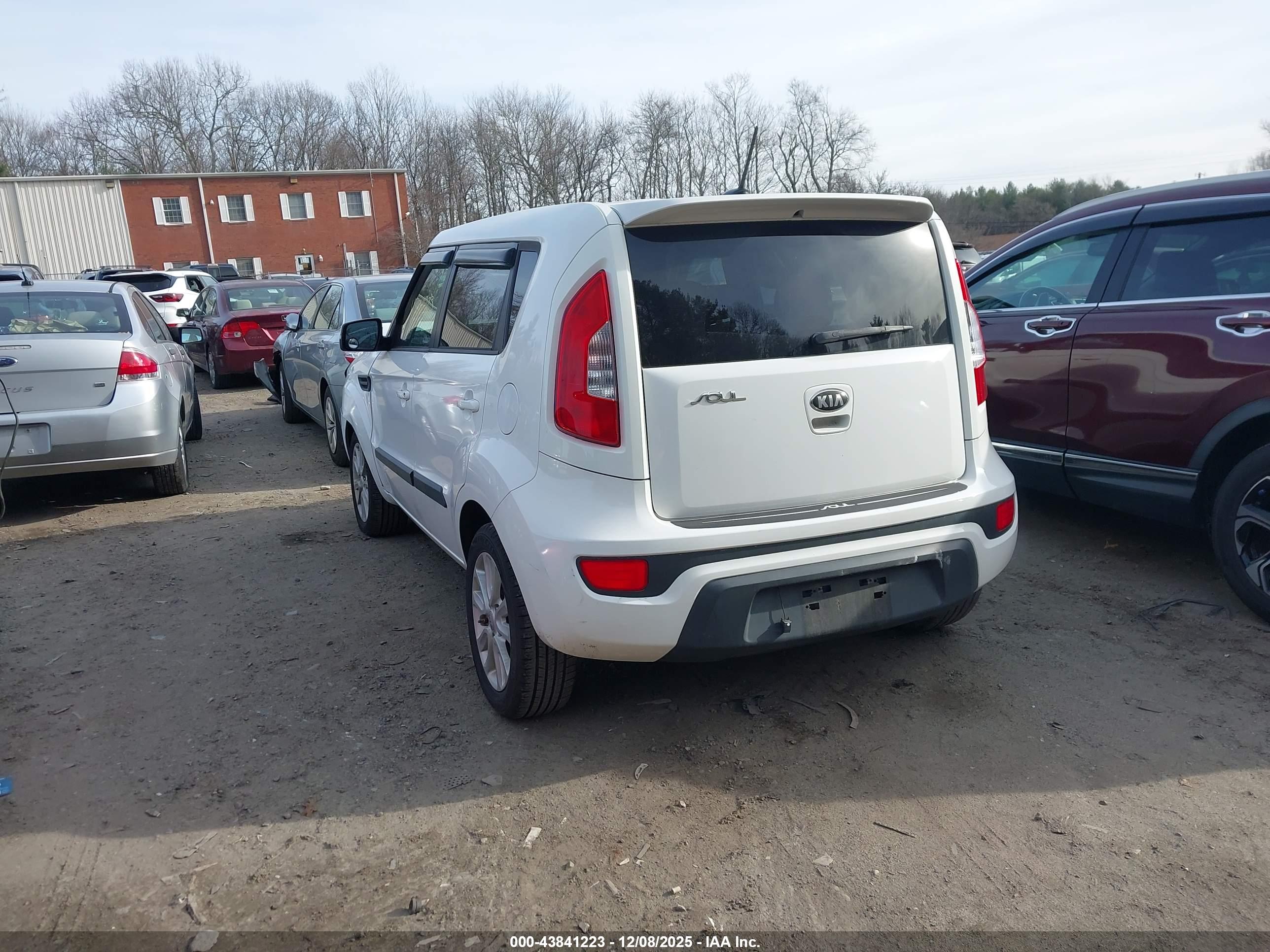 KIA SOUL image 3