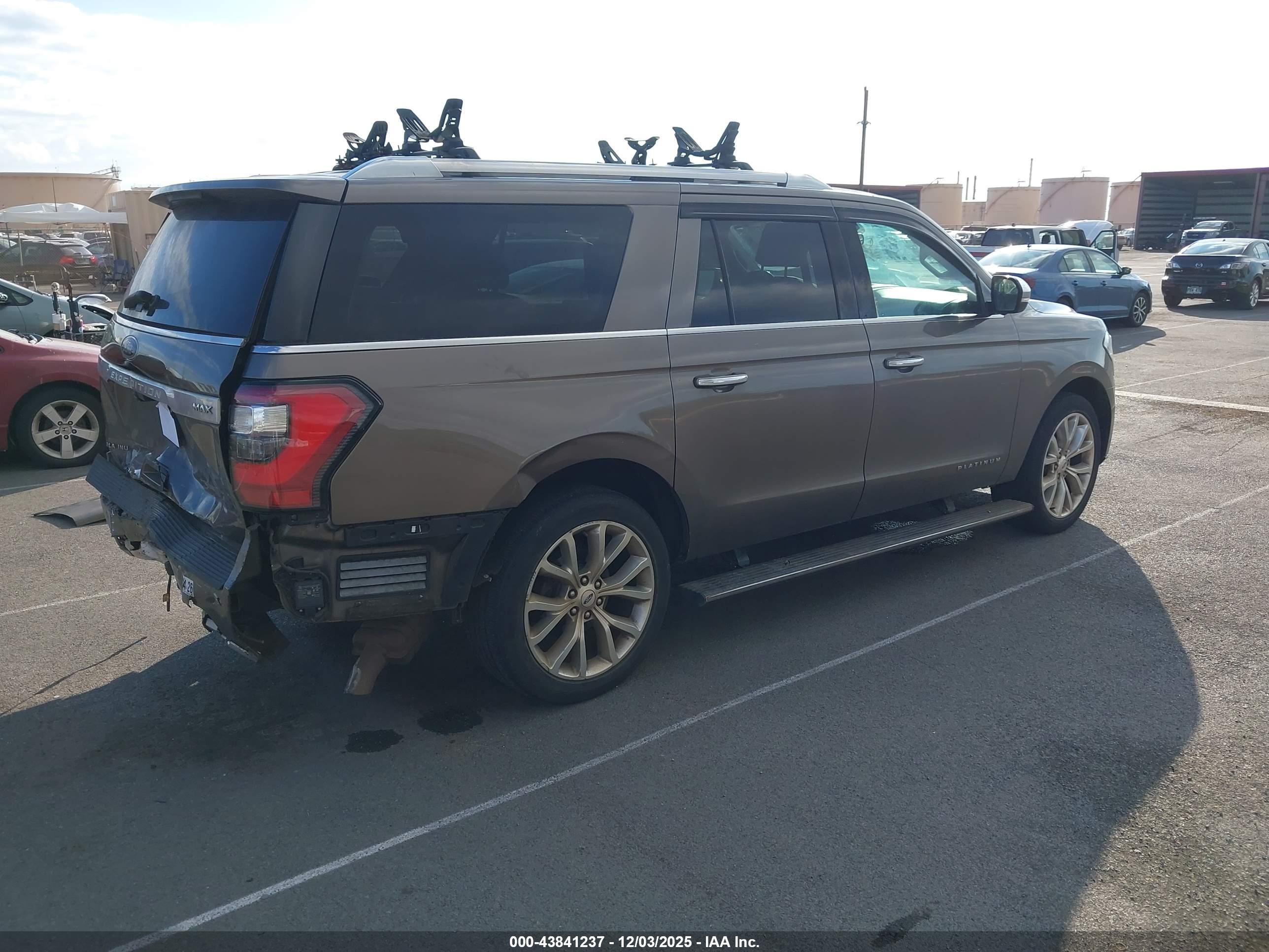 FORD EXPEDITION image 4
