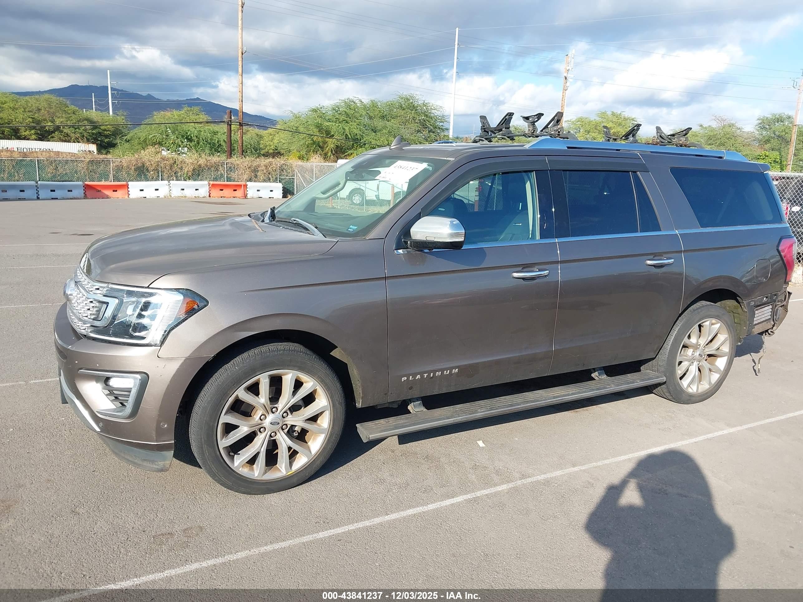FORD EXPEDITION image 6
