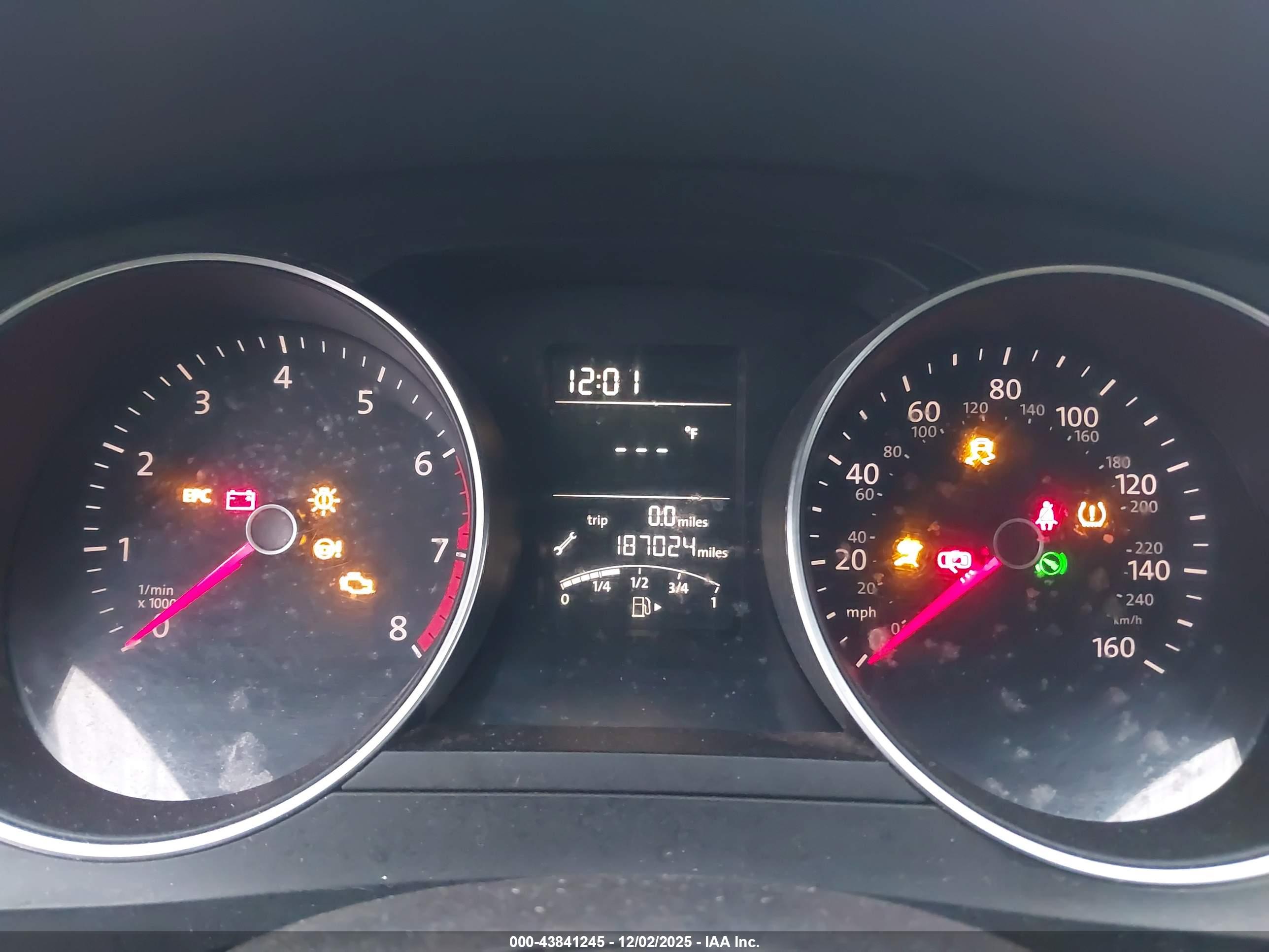 VOLKSWAGEN JETTA image 7