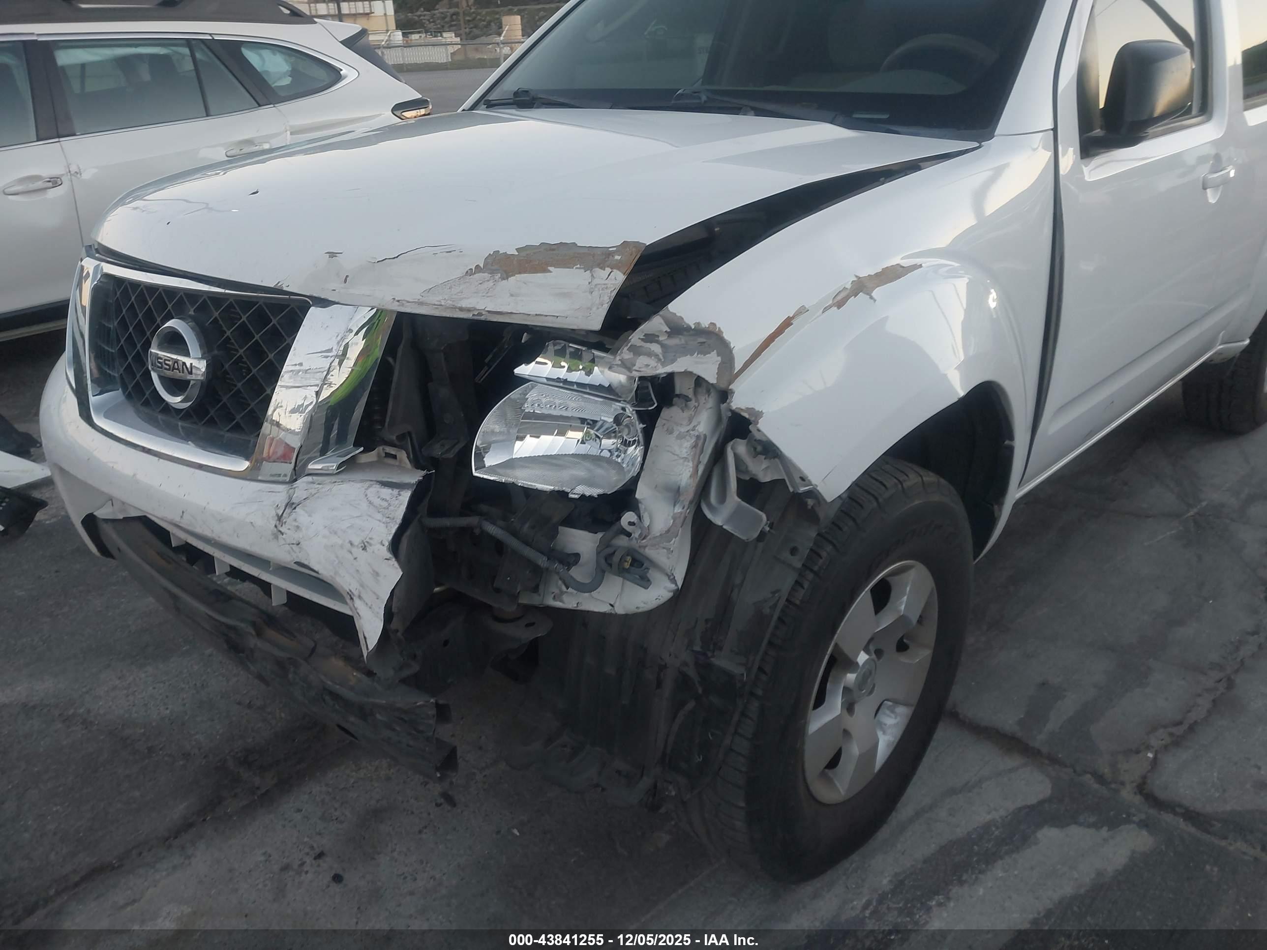 NISSAN PATHFINDER image 6