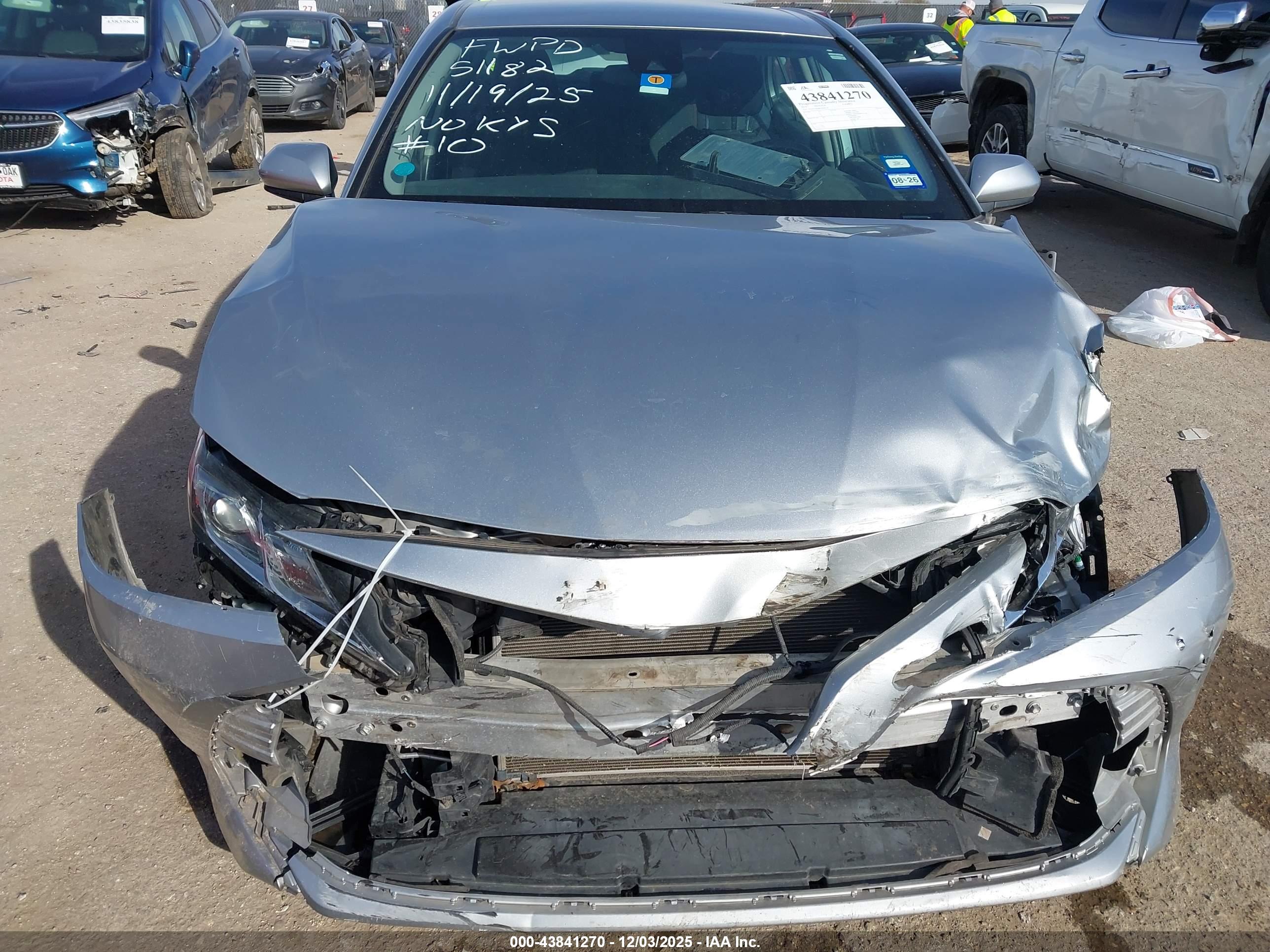 TOYOTA CAMRY image 6