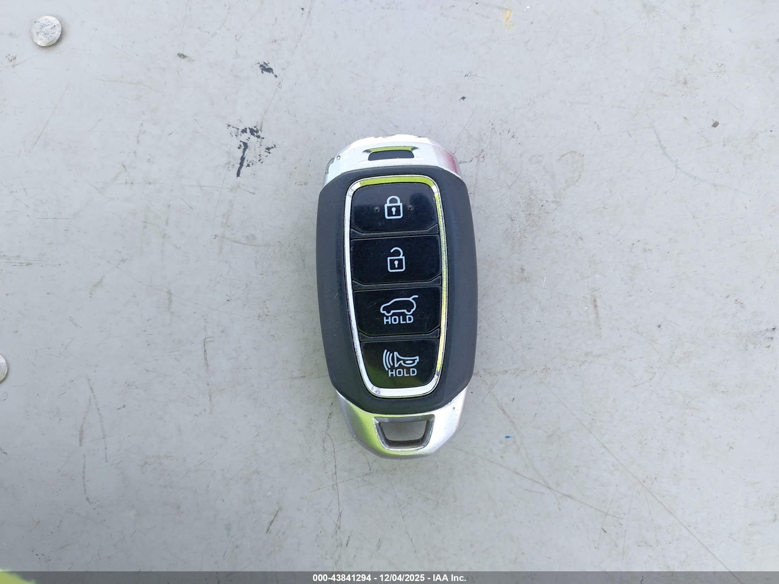 HYUNDAI ELANTRA image 11