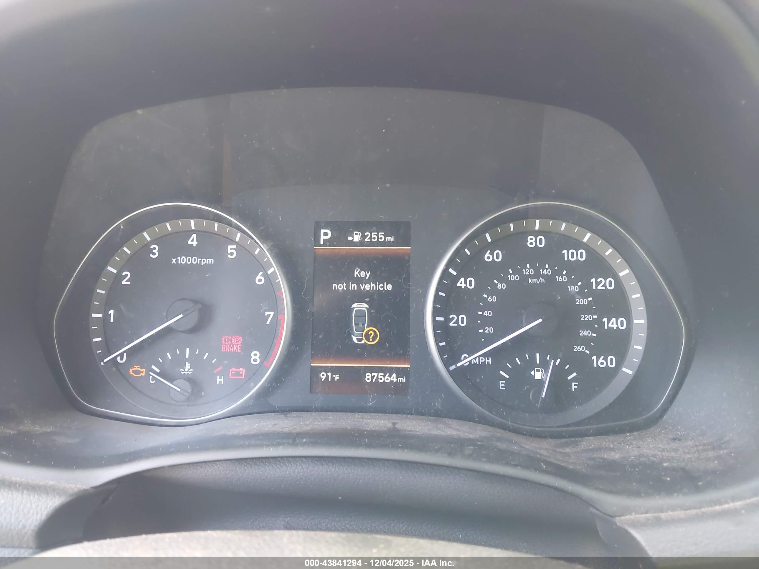HYUNDAI ELANTRA image 7